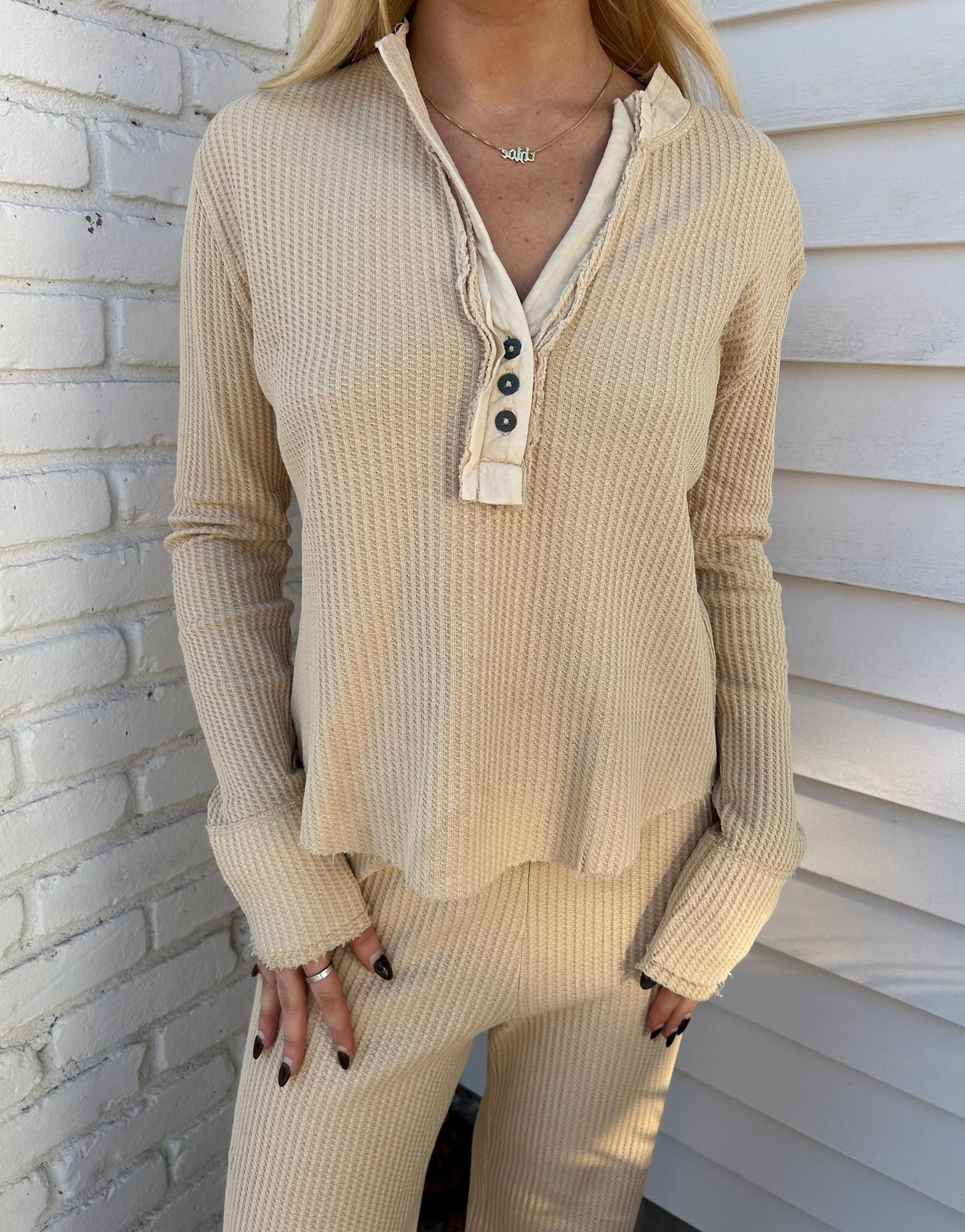 JESSICA V NECK TOP