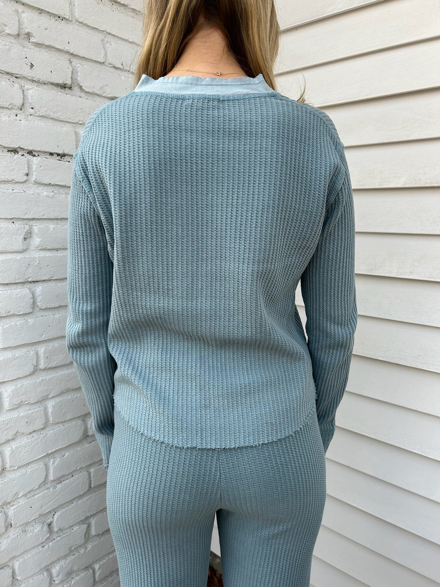 JESSICA V NECK TOP
