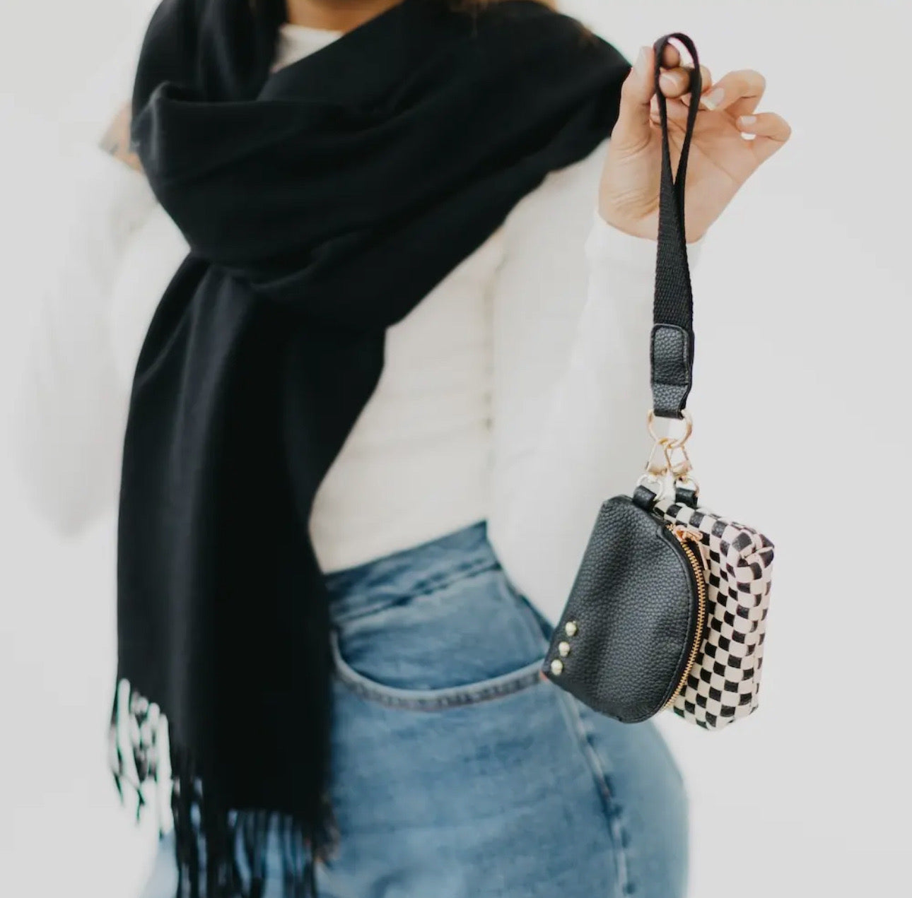 WONDERLUST WOVER DUEL POUCH WRISTLETS