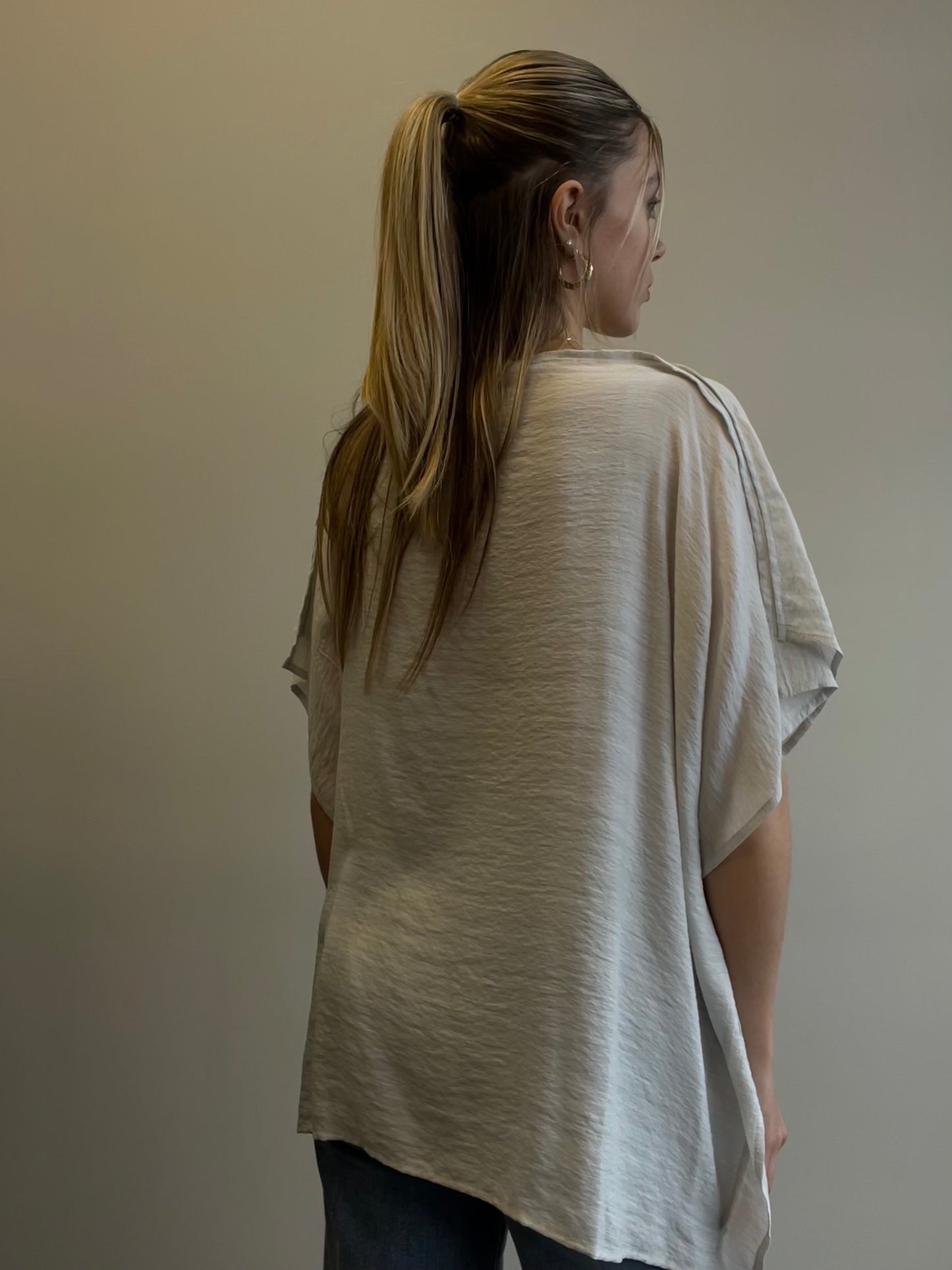 BOXY CREPE BLOUSE