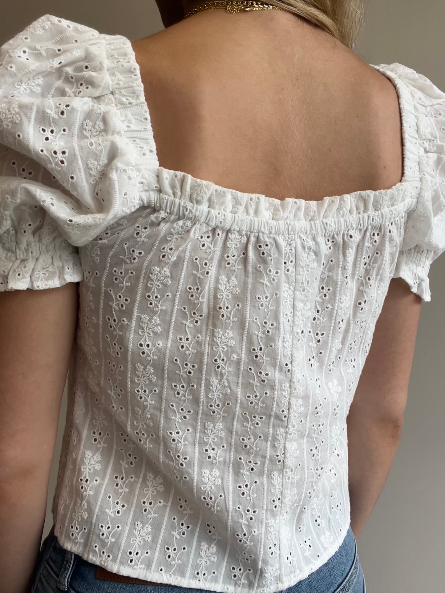 EYELET PUFF SLEEVE TOP