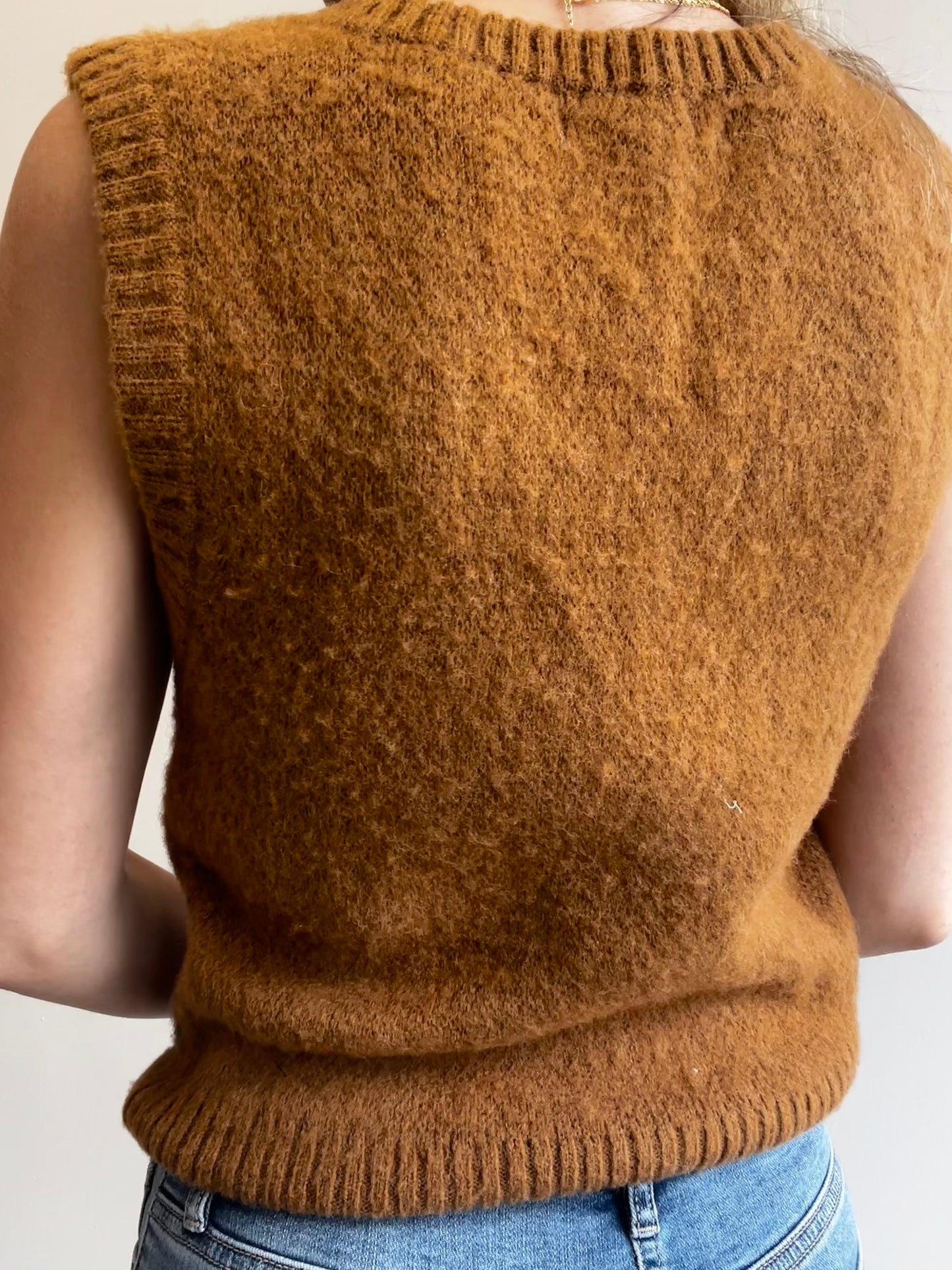 ELLA SWEATER VEST