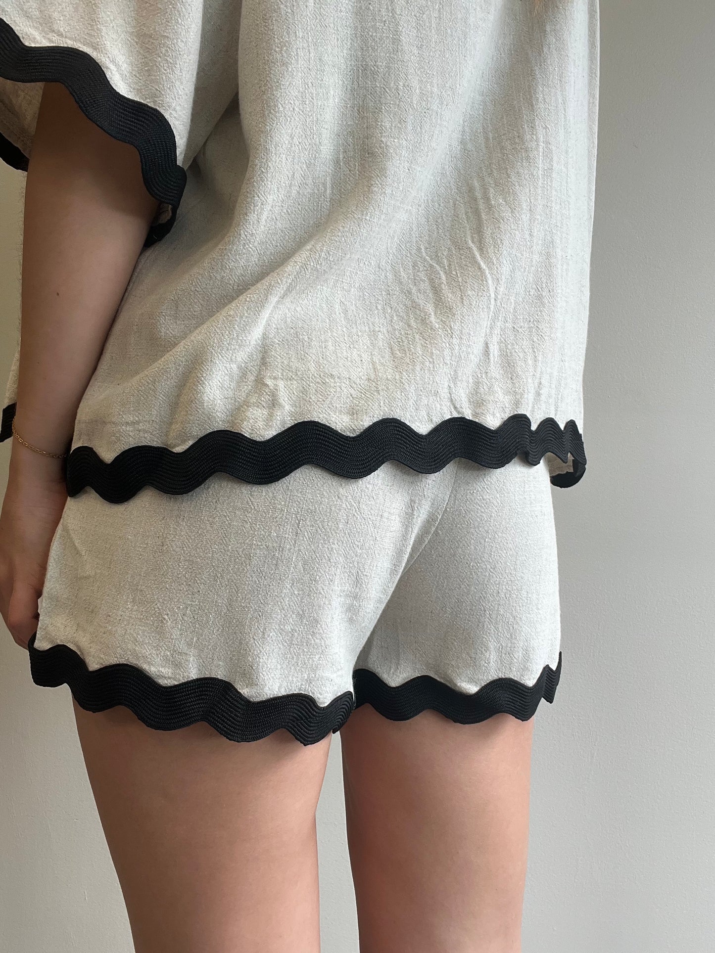 RIC RAC SHORTS