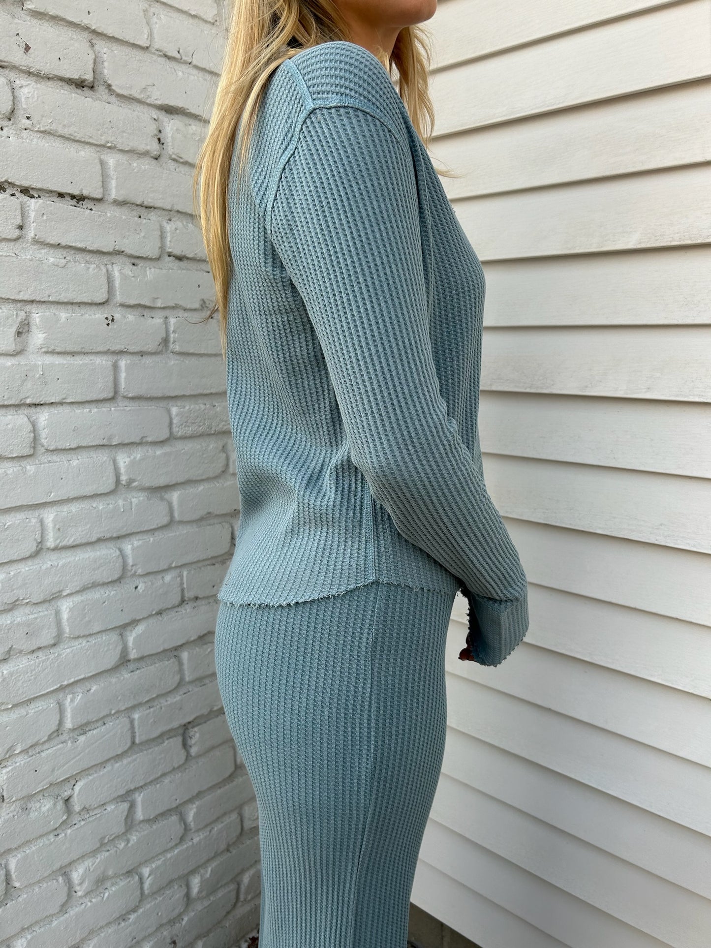 JESSICA V NECK TOP