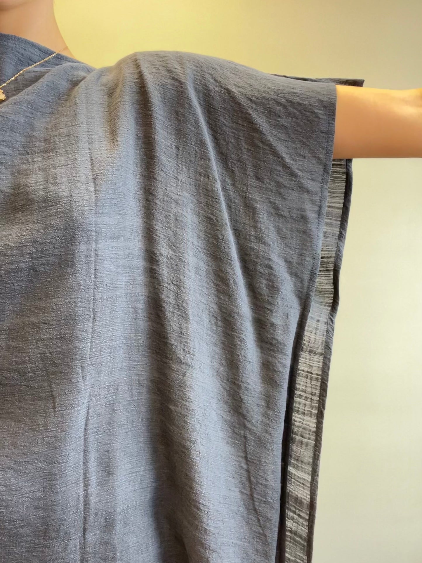 BOXY CREPE BLOUSE