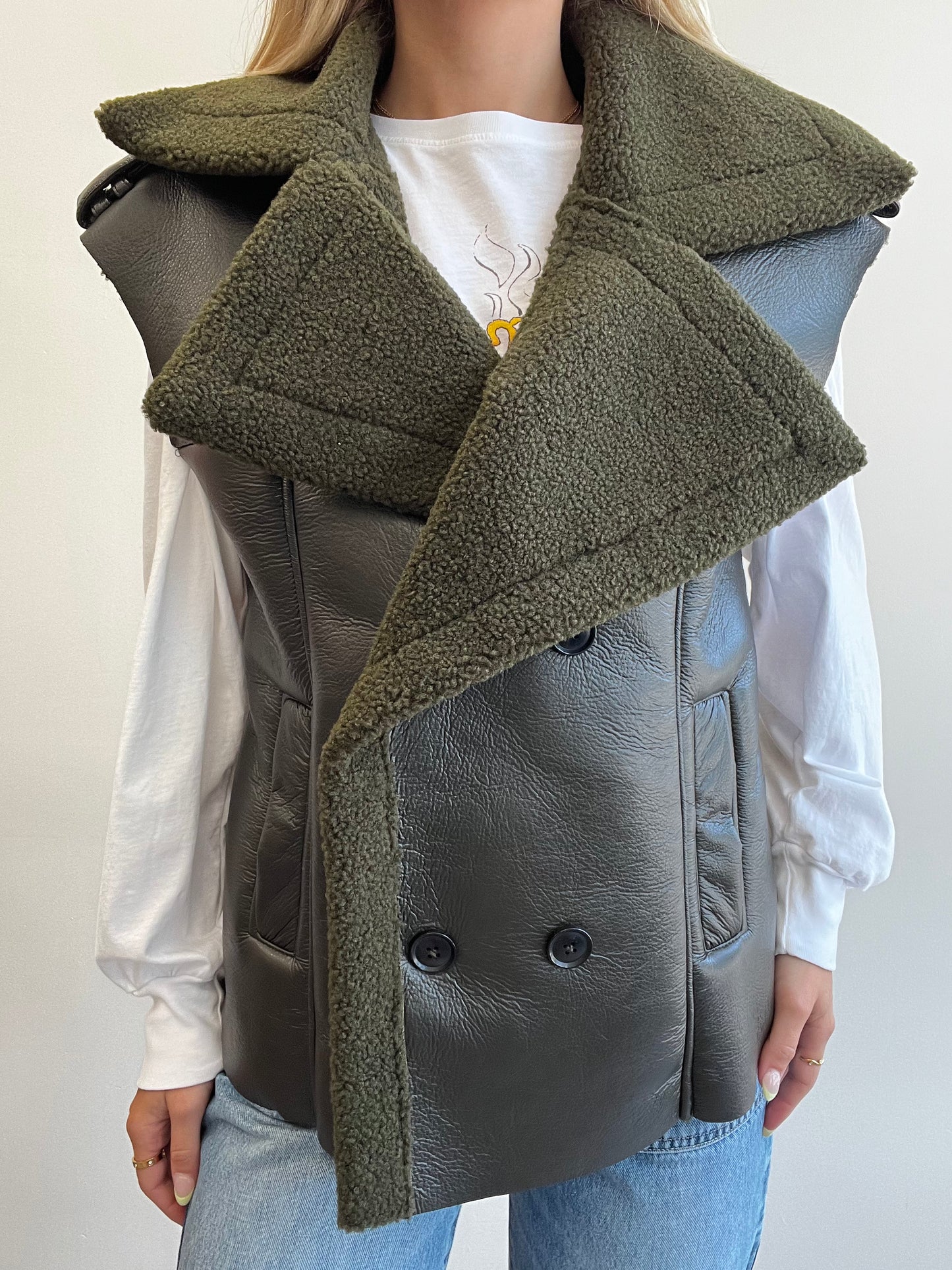FAWN VEST