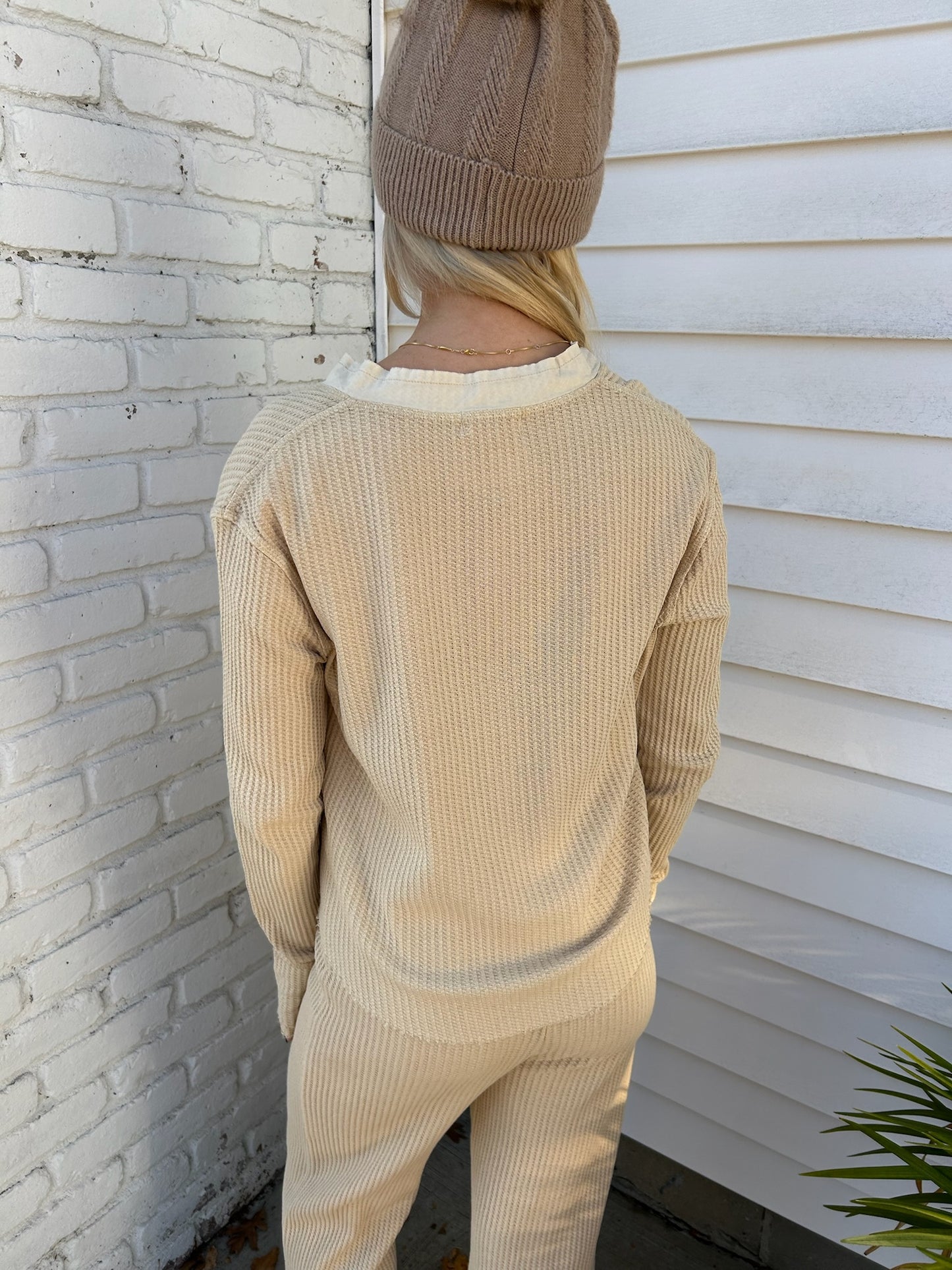 JESSICA V NECK TOP