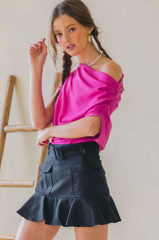 KATE SIDE RUCHED ONE SHOULDER TOP
