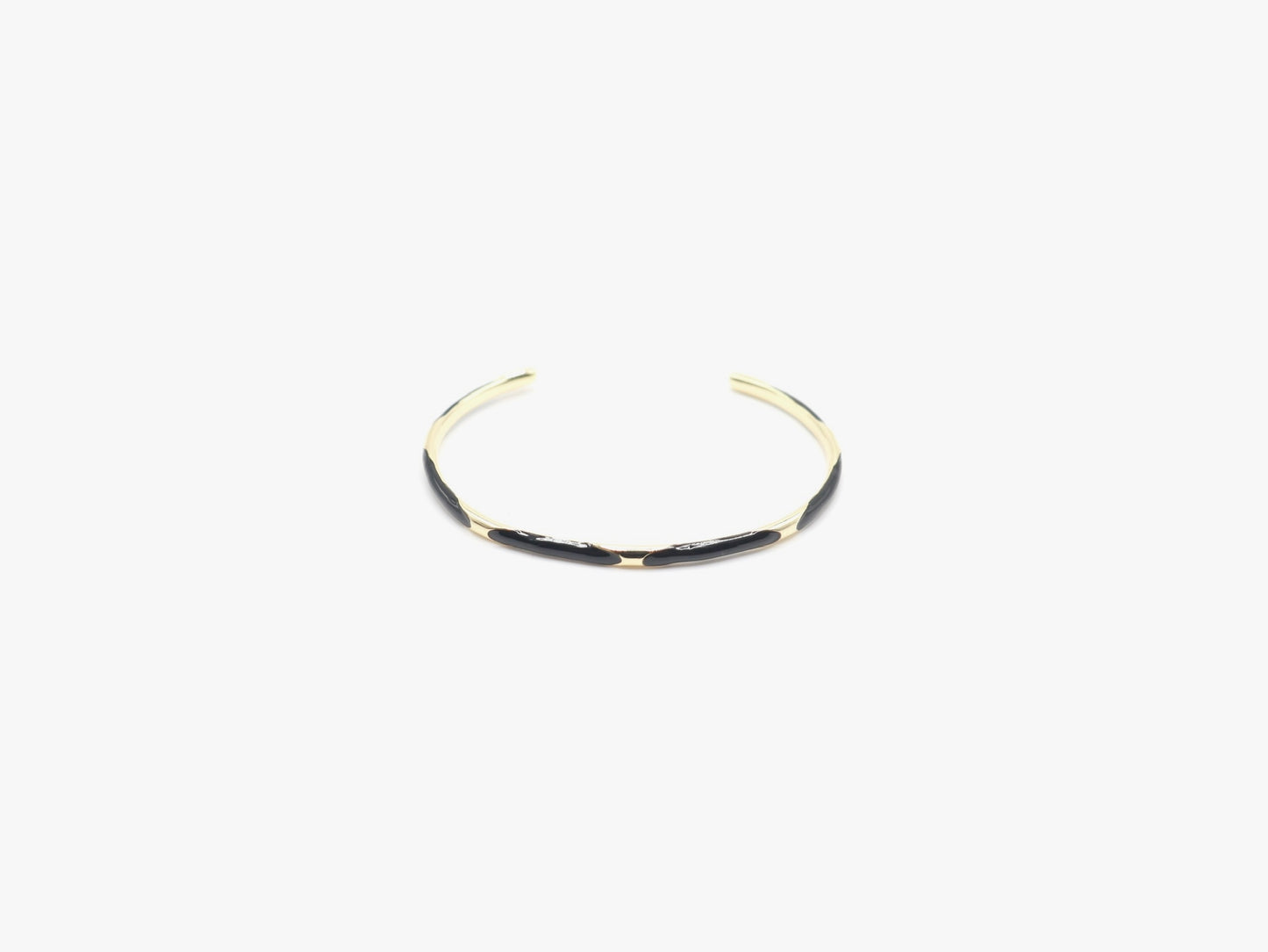 OPEN CUFF W/ BLACK ENAMEL