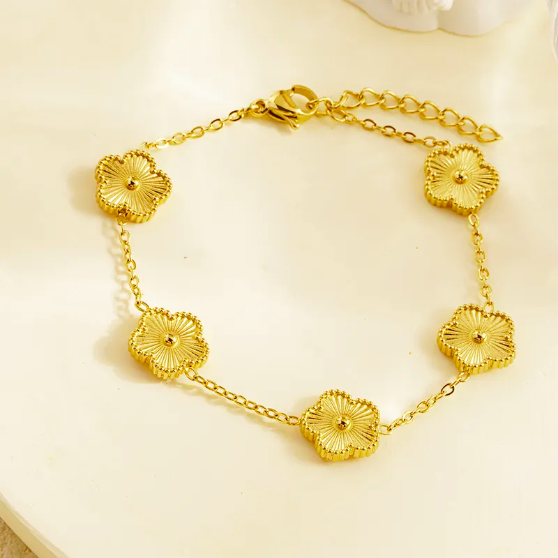 SOLID CLOVER BRACELET