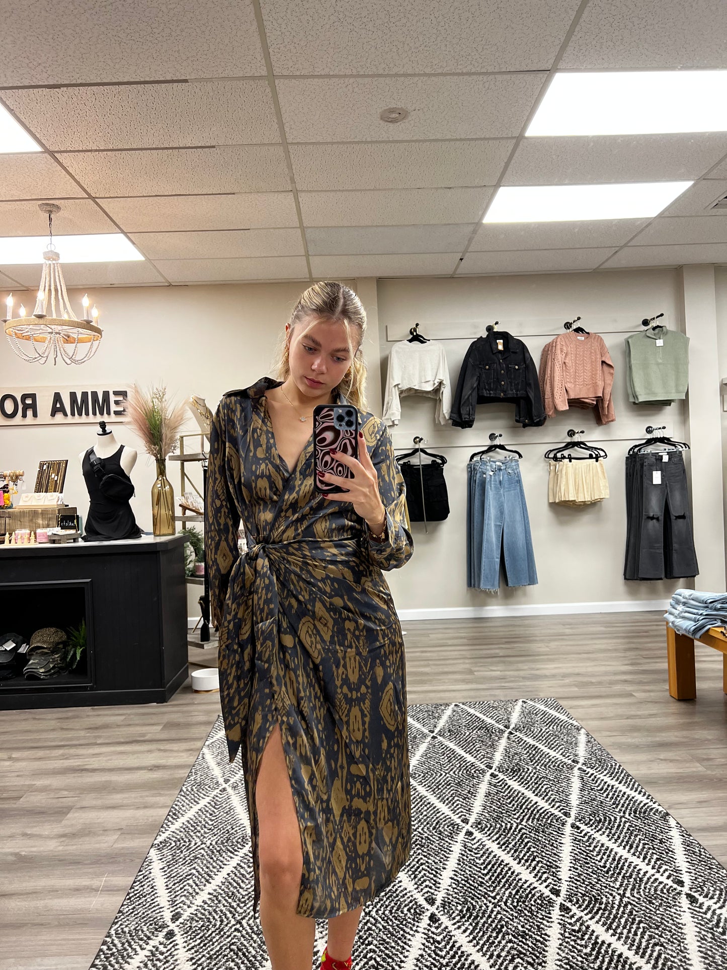 JILLIAN PRINTED MIDI WRAP DRESS