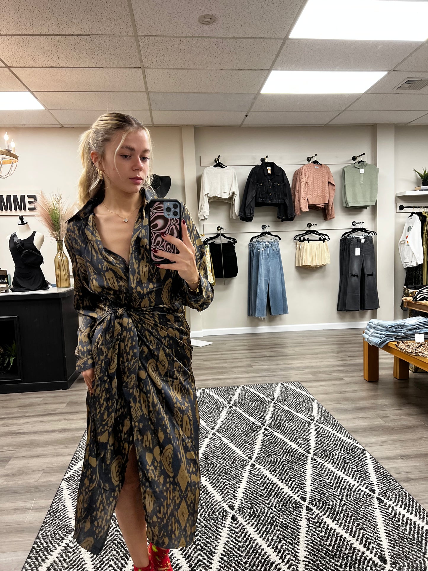 JILLIAN PRINTED MIDI WRAP DRESS