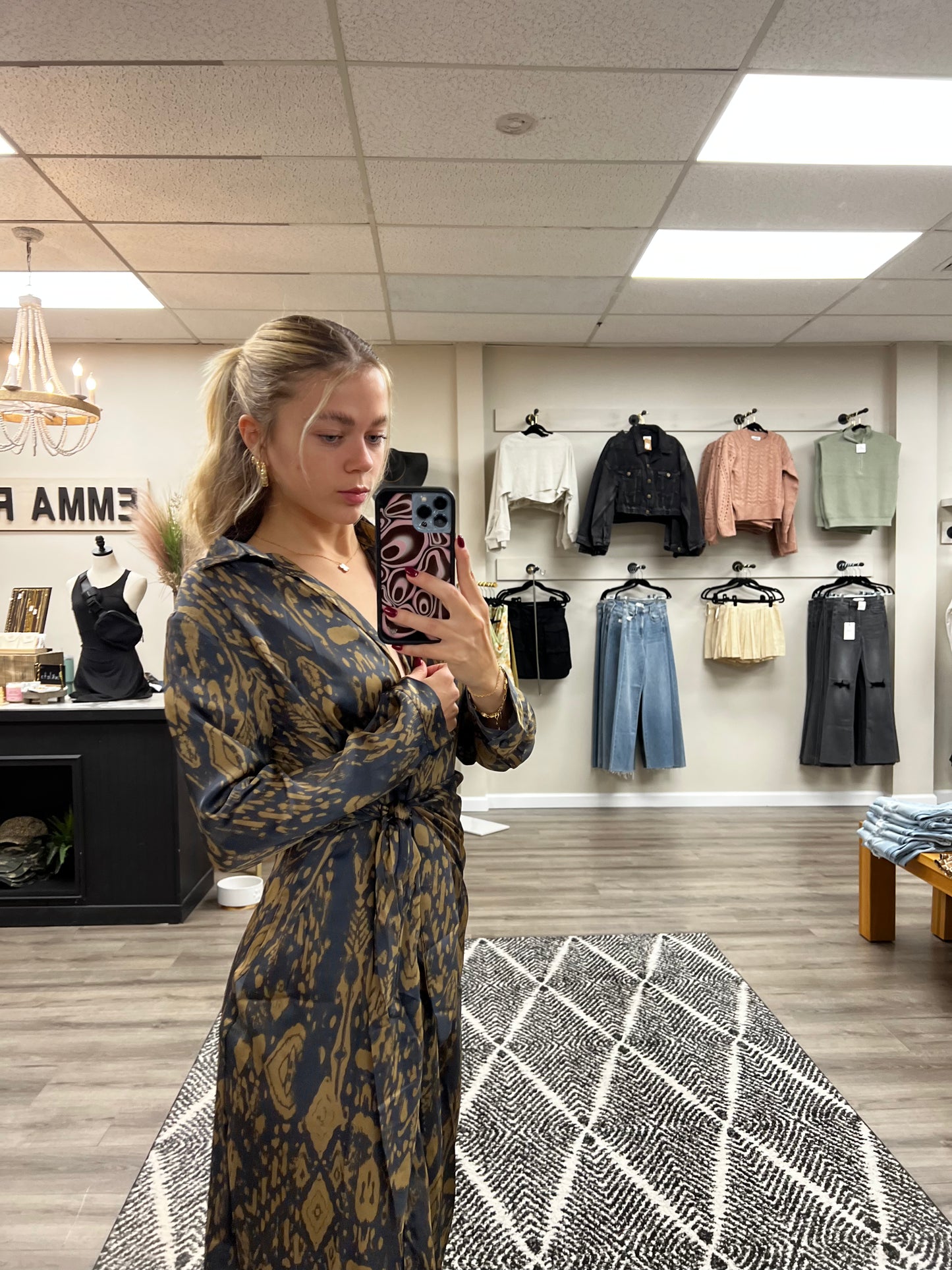 JILLIAN PRINTED MIDI WRAP DRESS