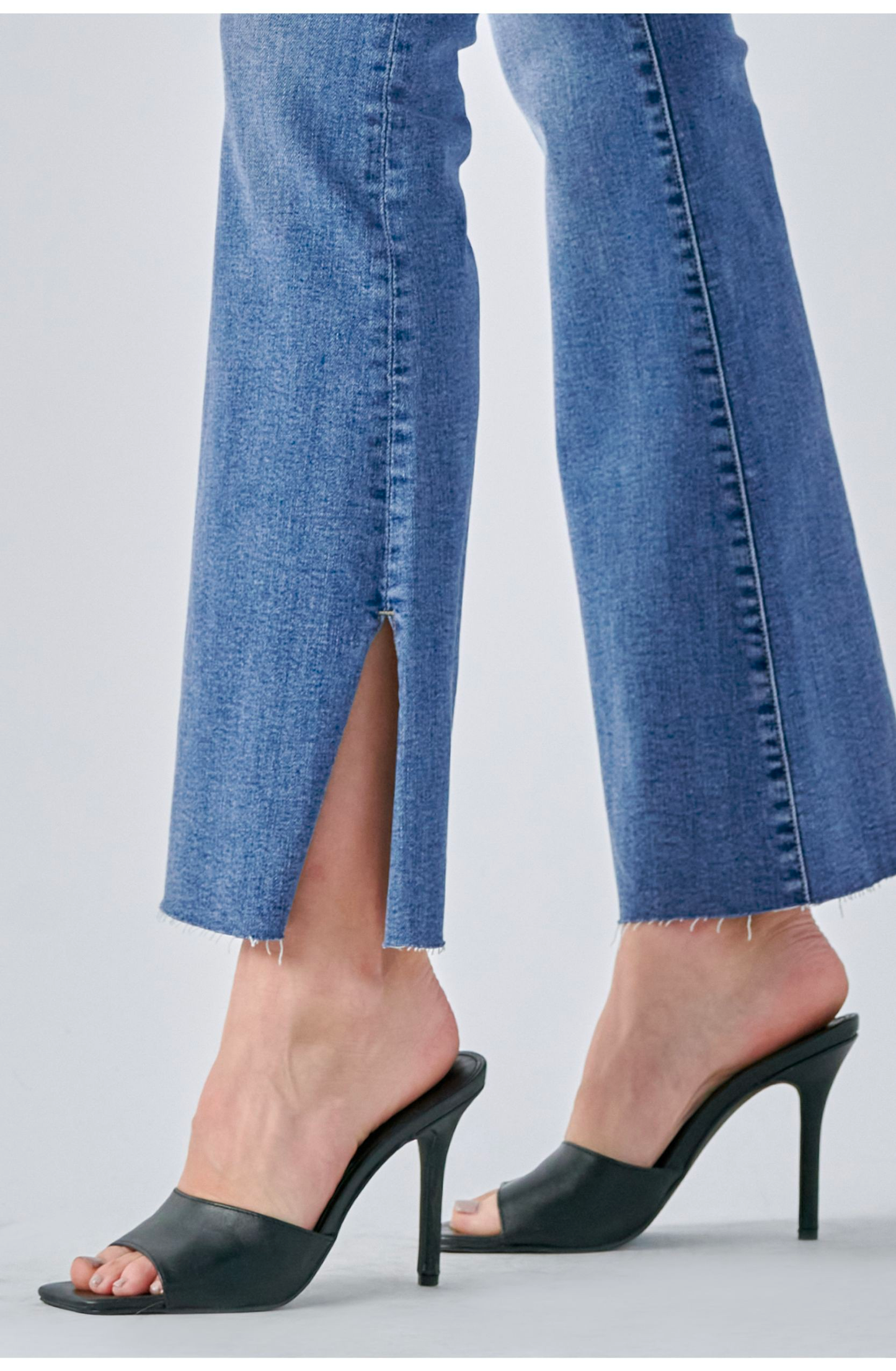 HAPPI FLARE SIDE SLIT JEANS
