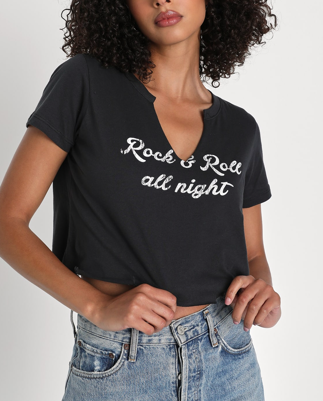 ROCK N ROLL V-NECK TEE
