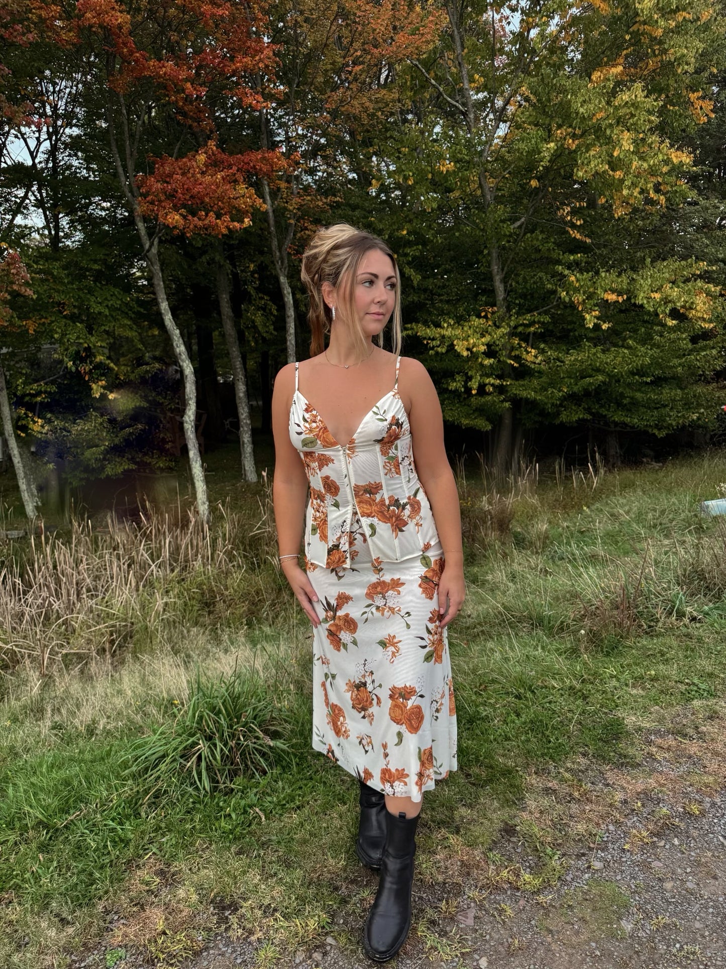ZIP FRONT NEUTRAL FLORAL CORSET