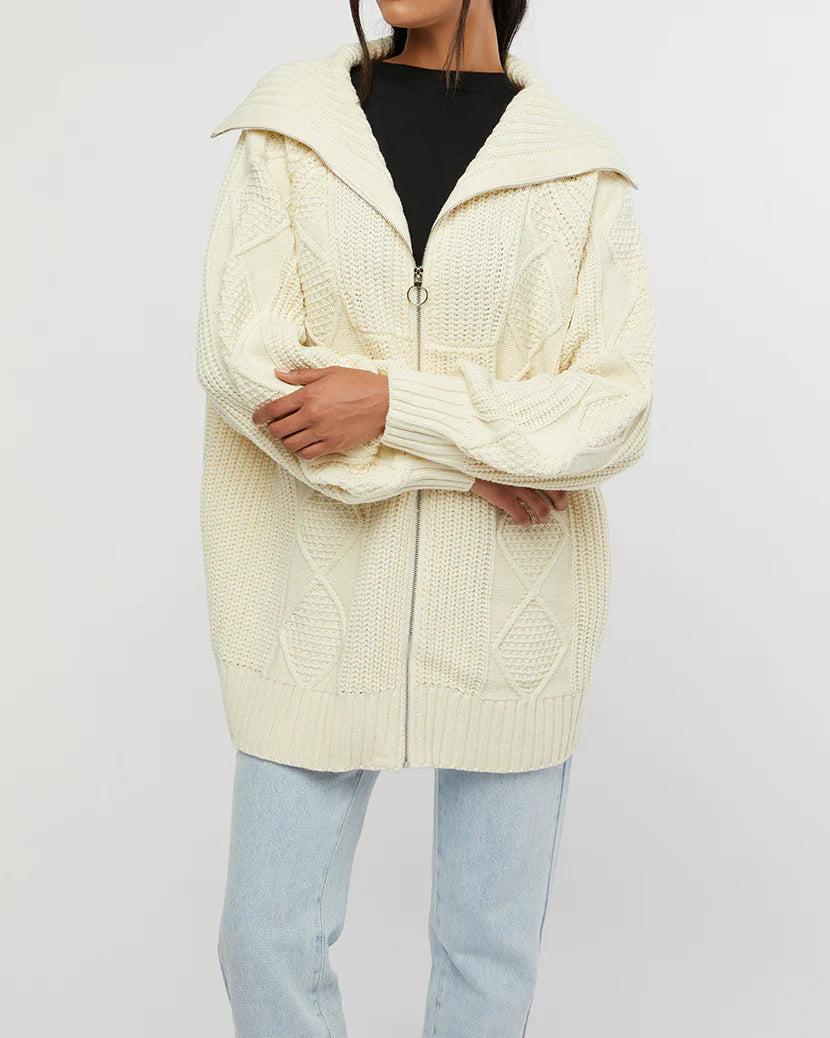 CHUNKY CABLE KNIT ZIP UP SWEATER