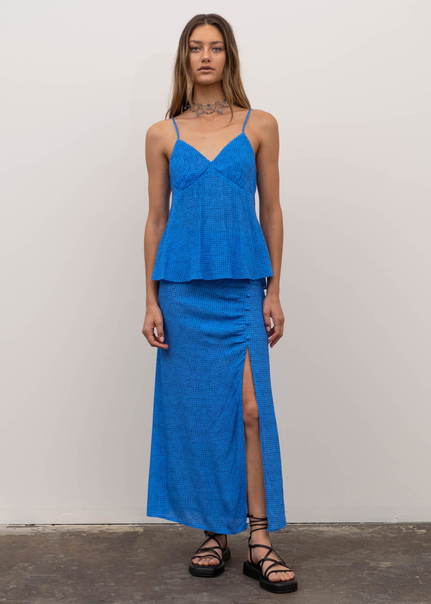 BUTTON SLIT SKIRT