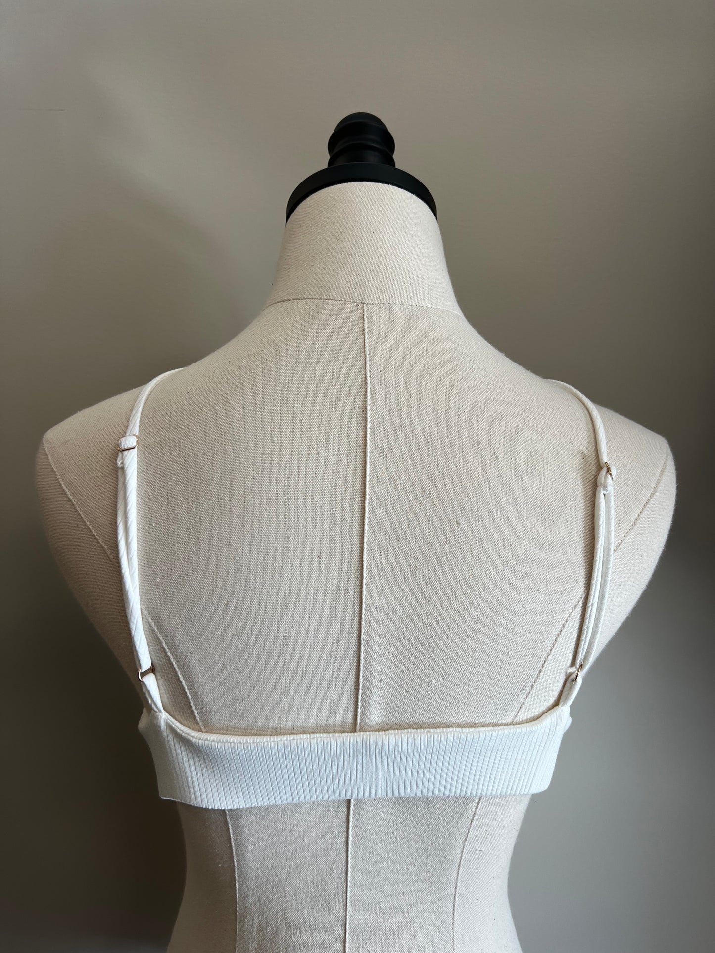BUCKLE TRIM BRA TOP