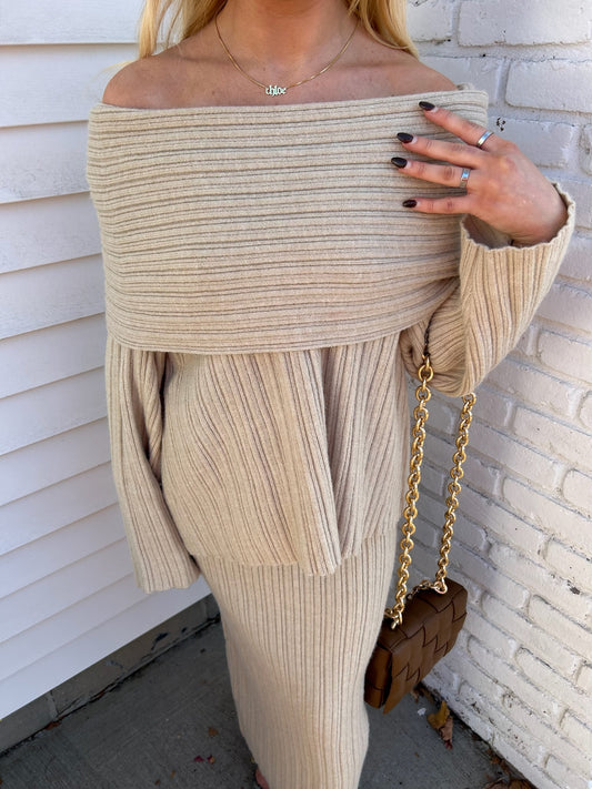 OFF THE SHOULDER OVERSIZED SWEATER