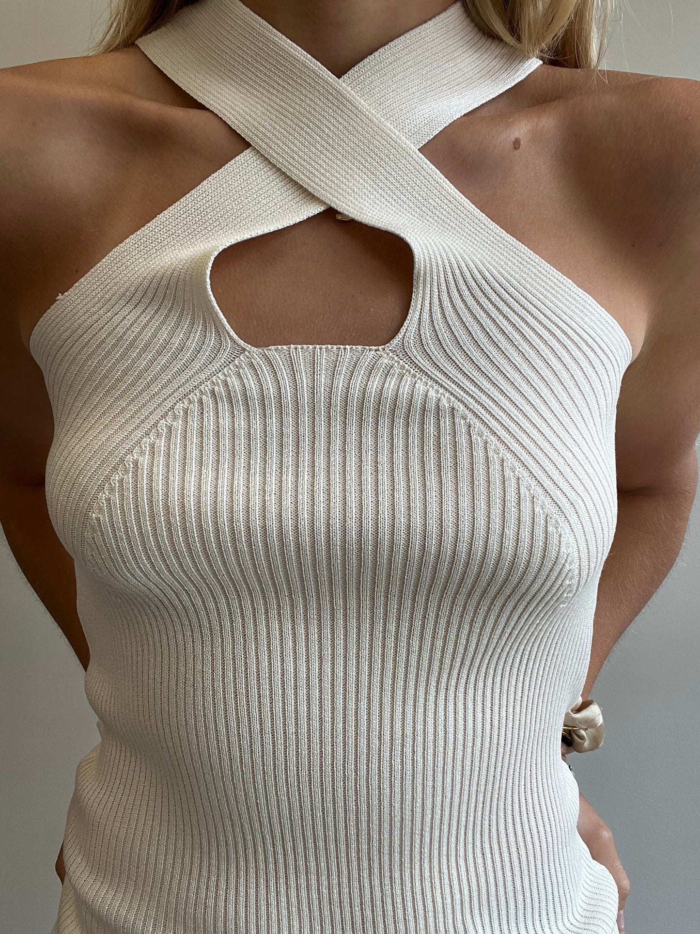 CROSS HALTER NECK TANK