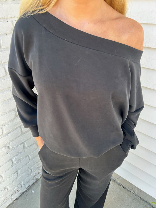 ANNA OFF SHOULDER TOP