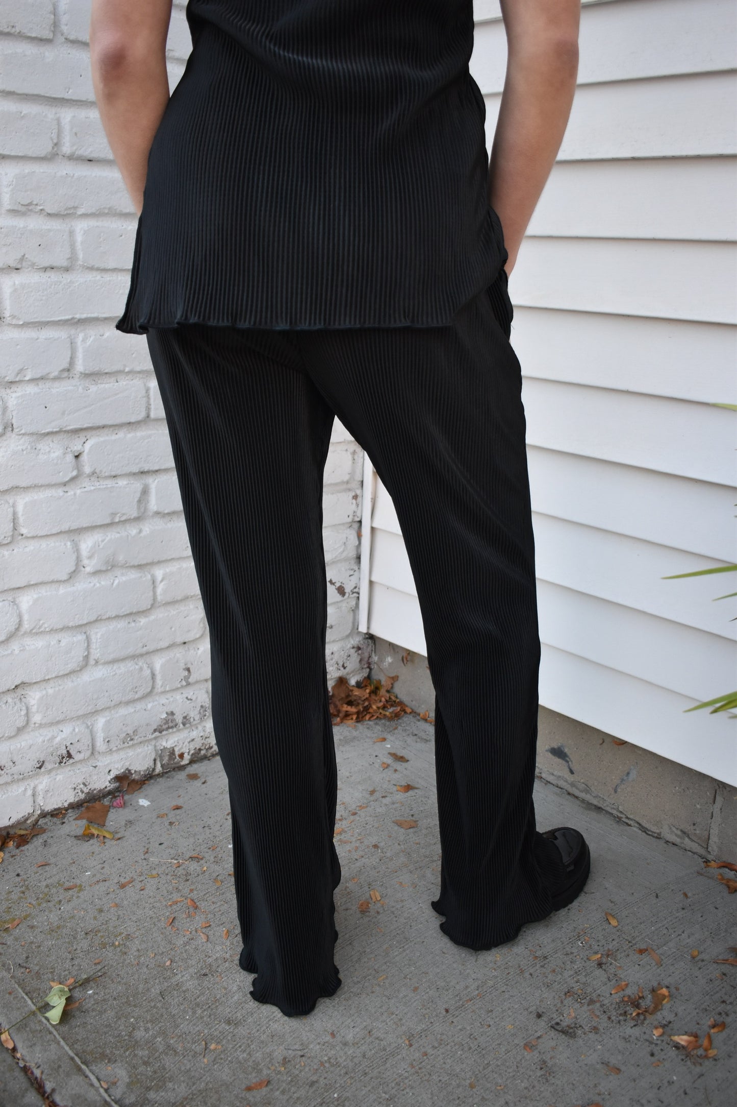 PLEATED FABRIC BOTTOM