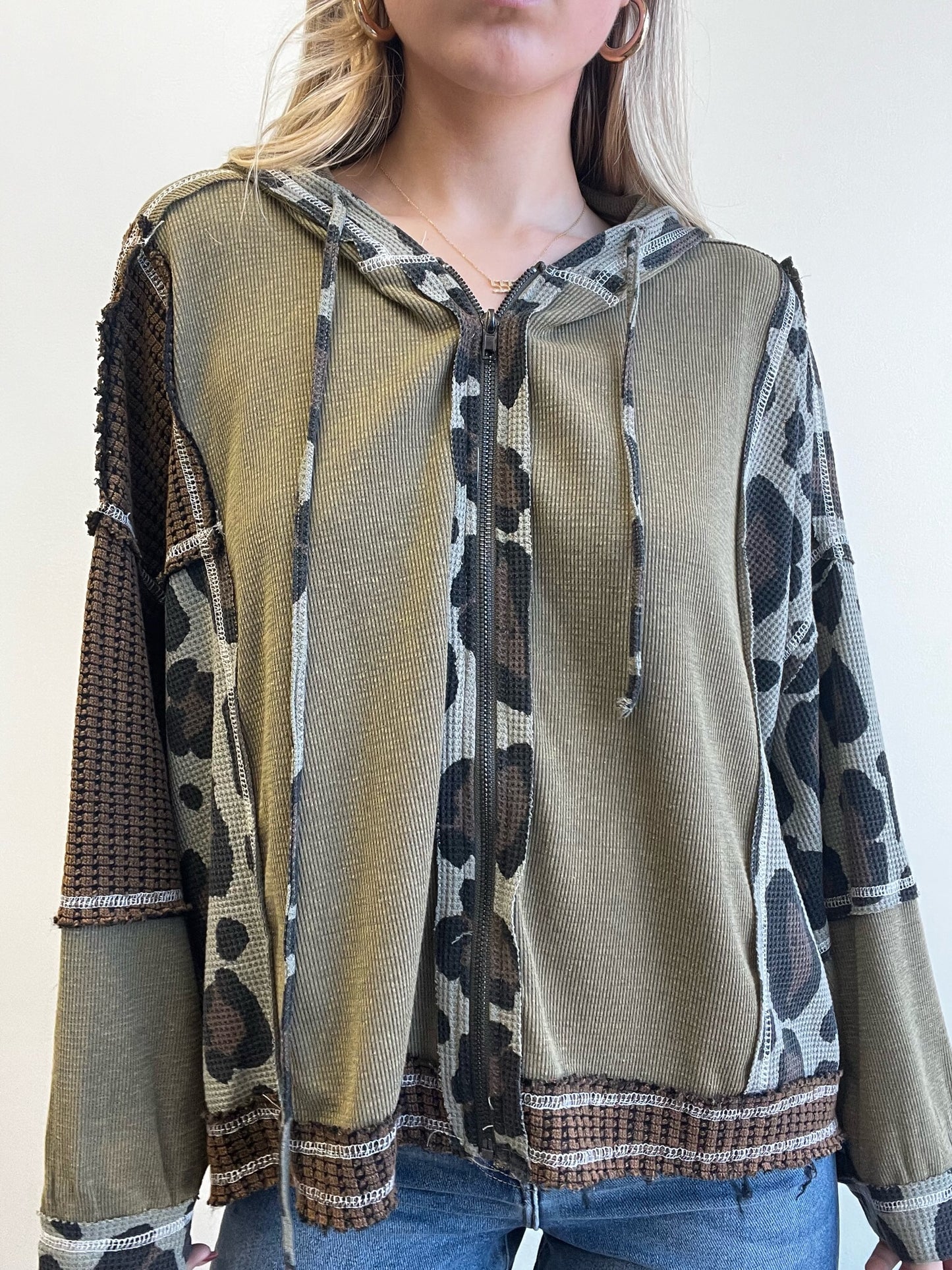 ANNIE LEOPARD ZIP UP