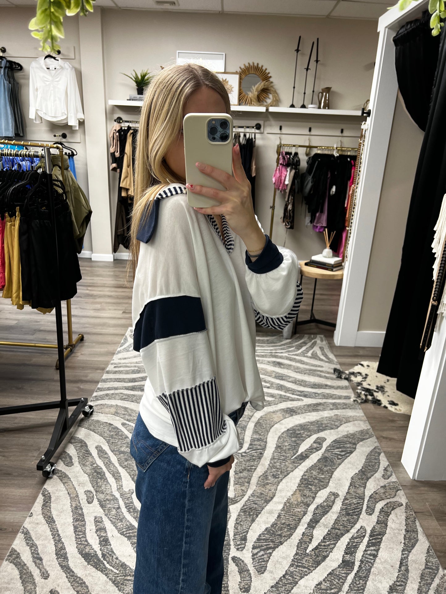 COLOR BLOCK COLLAR LONG SLEEVE