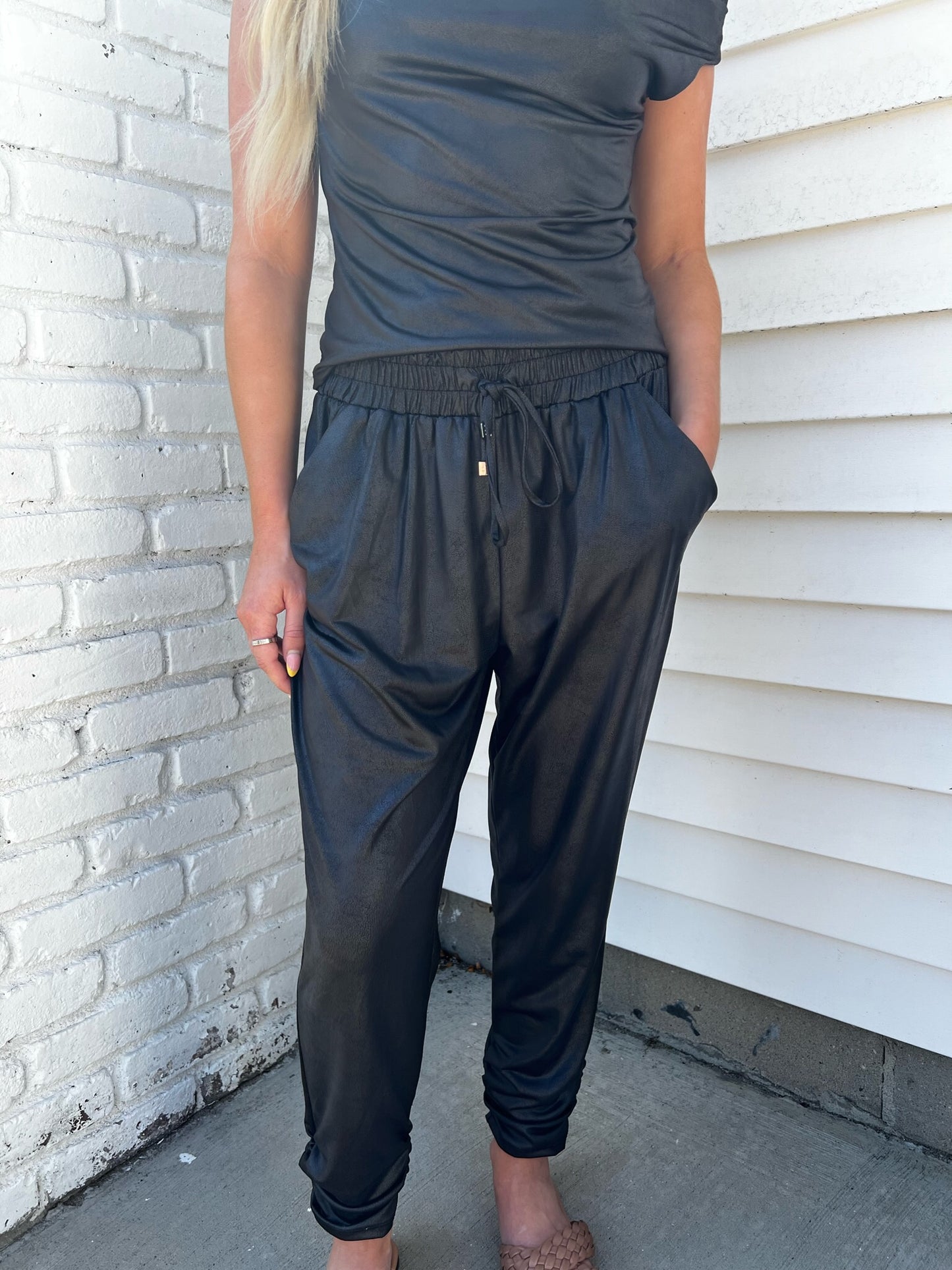 BEVERLY PLEATHER JOGGER