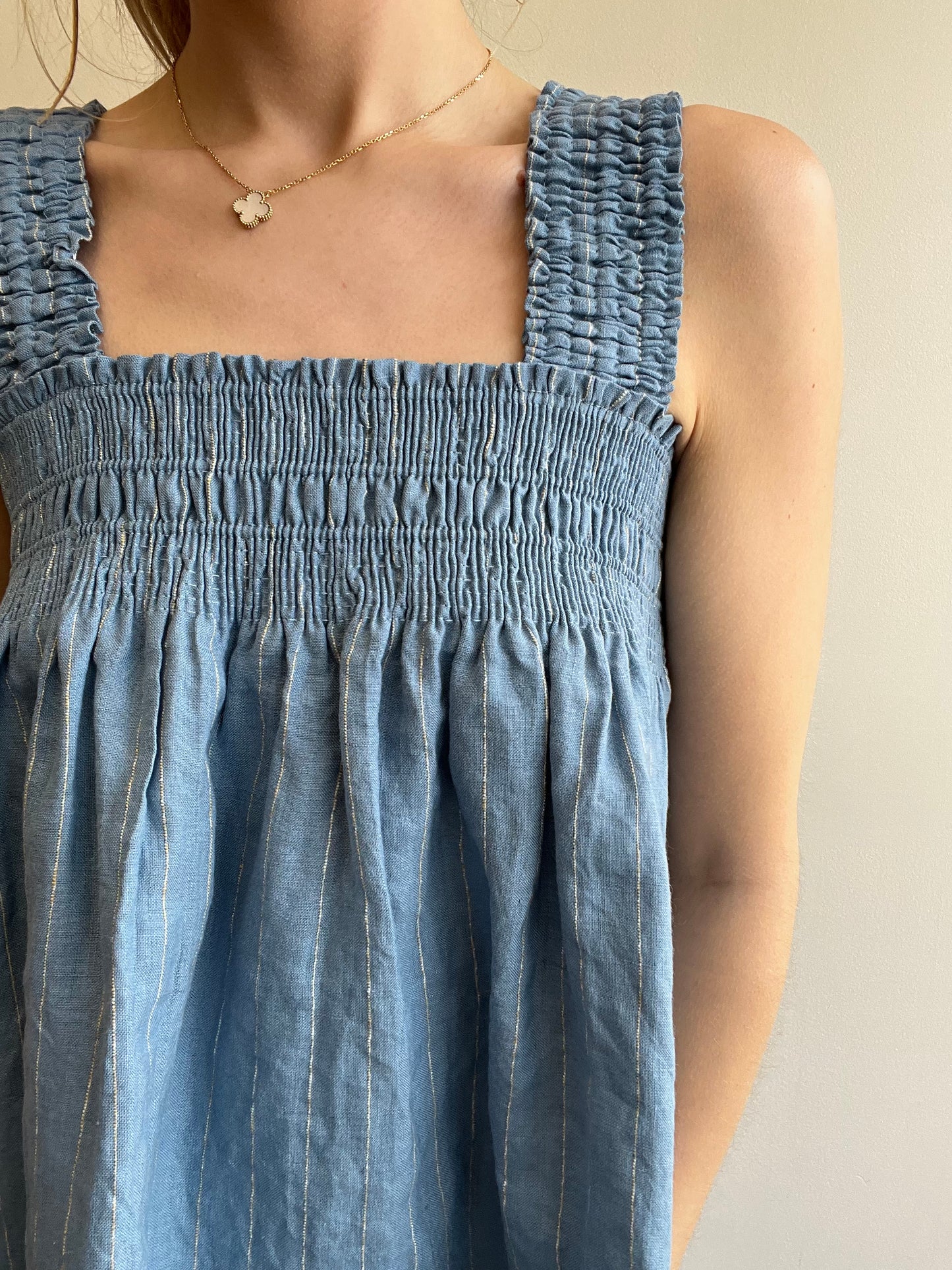THE CASSANDRA TOP