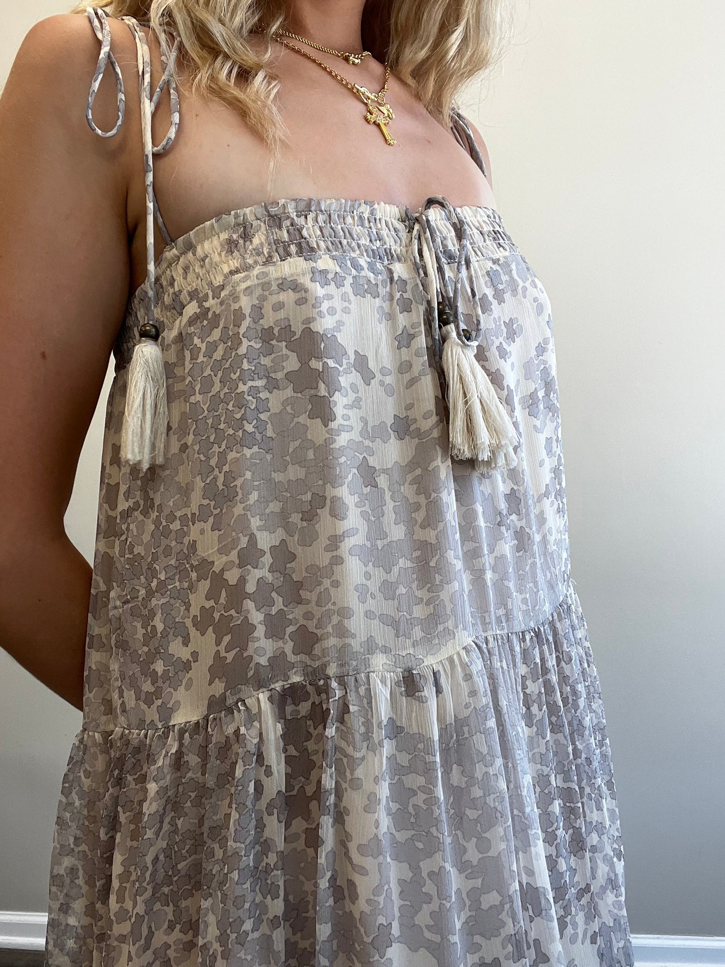STAR PRINT TASSELED MIDI DRESS