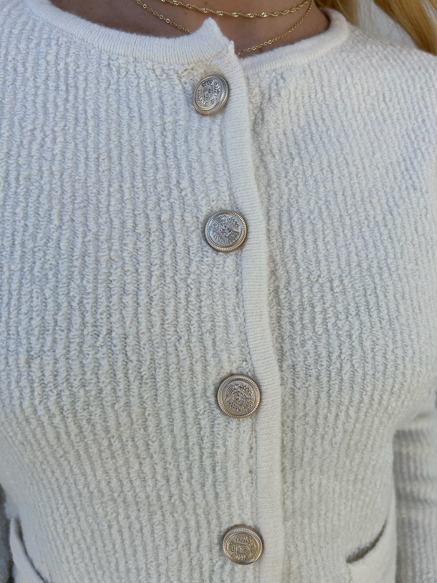 ROUND NECK GOLD BUTTON KNIT CARDIGAN