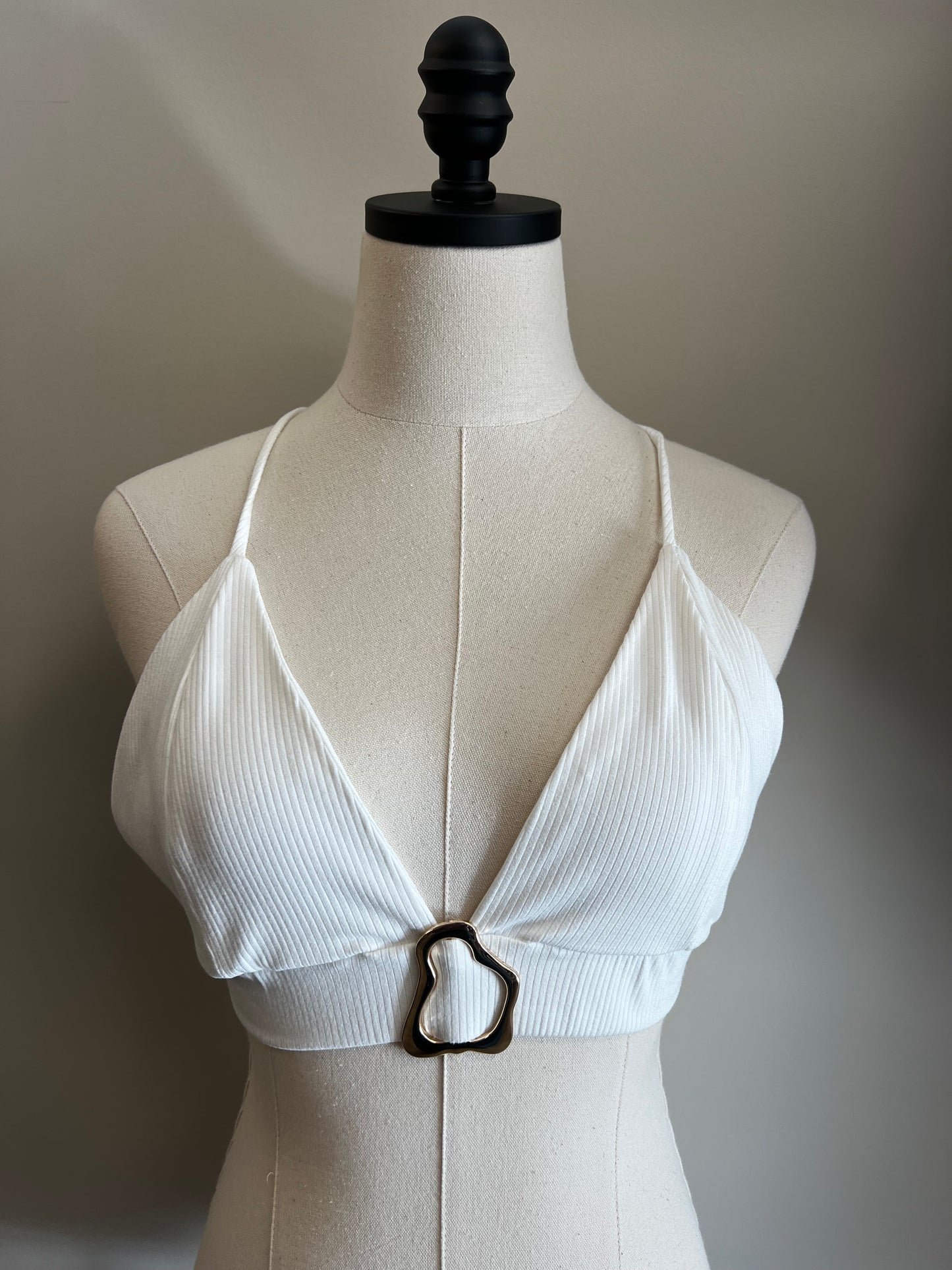 BUCKLE TRIM BRA TOP