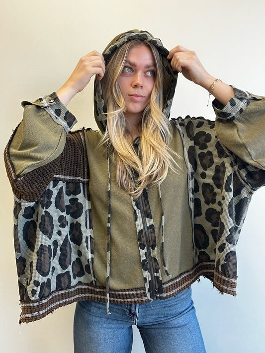 ANNIE LEOPARD ZIP UP
