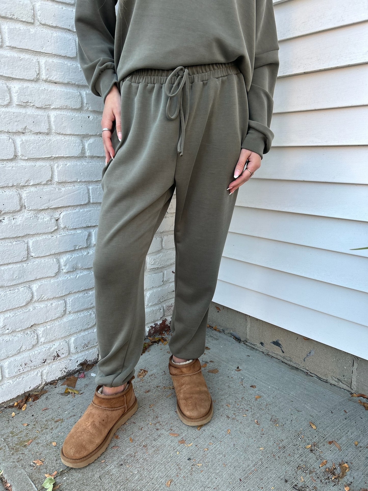 SCUBA JOGGERS