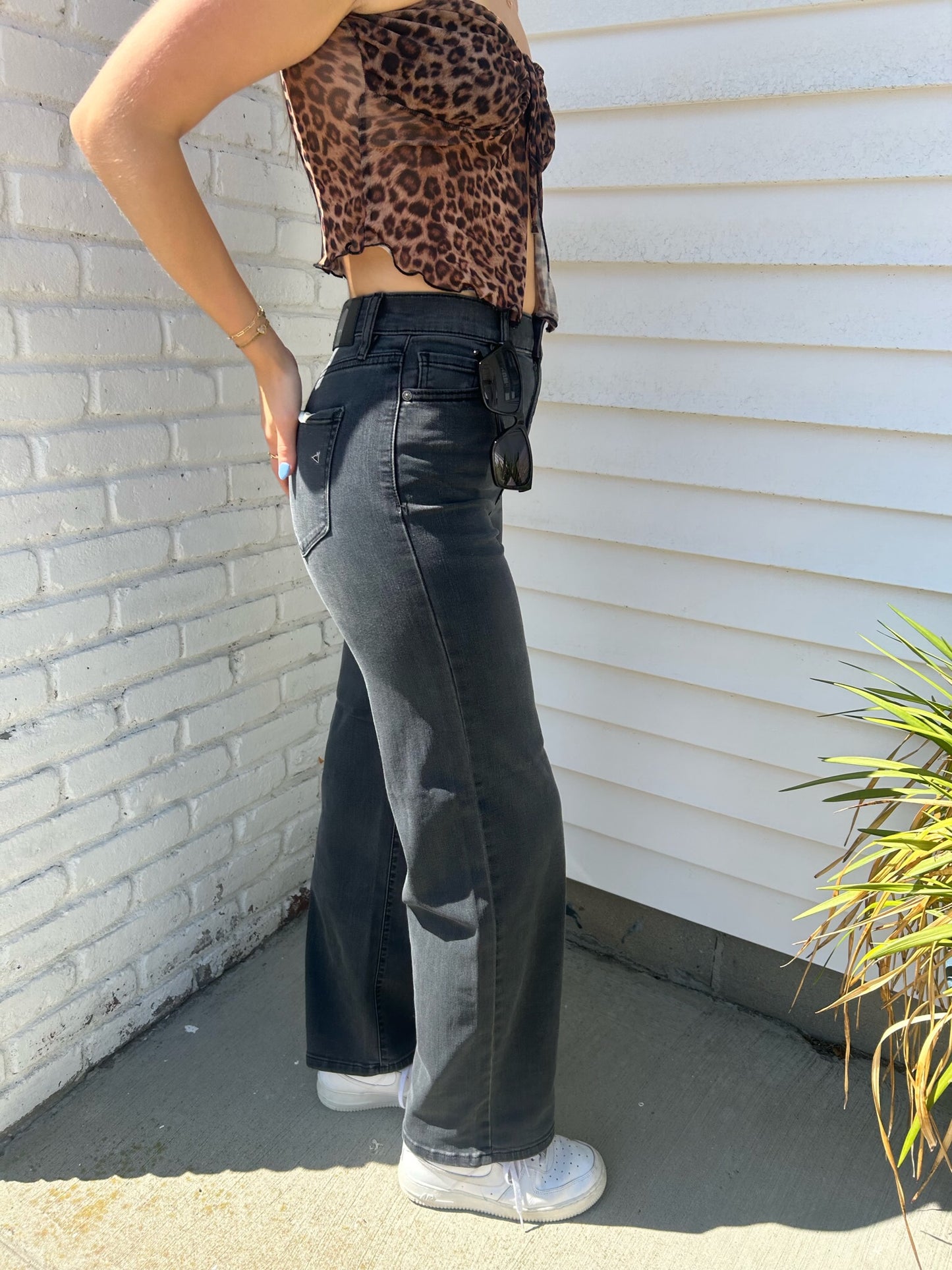 LOGAN HIGH WAIST DAD JEANS