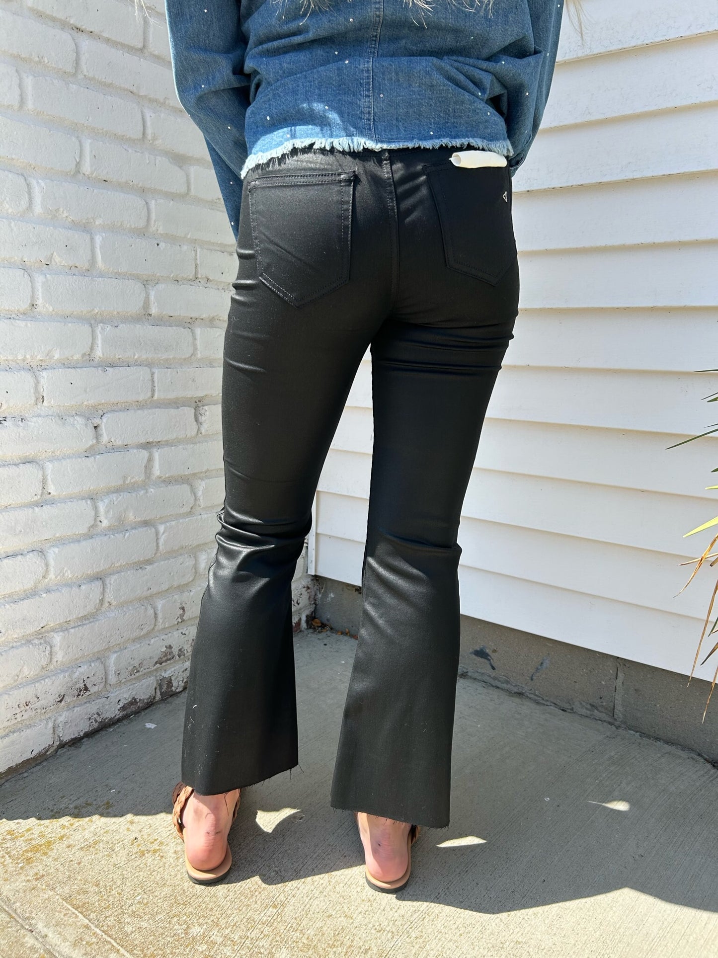 HAPPI CROP FLARE