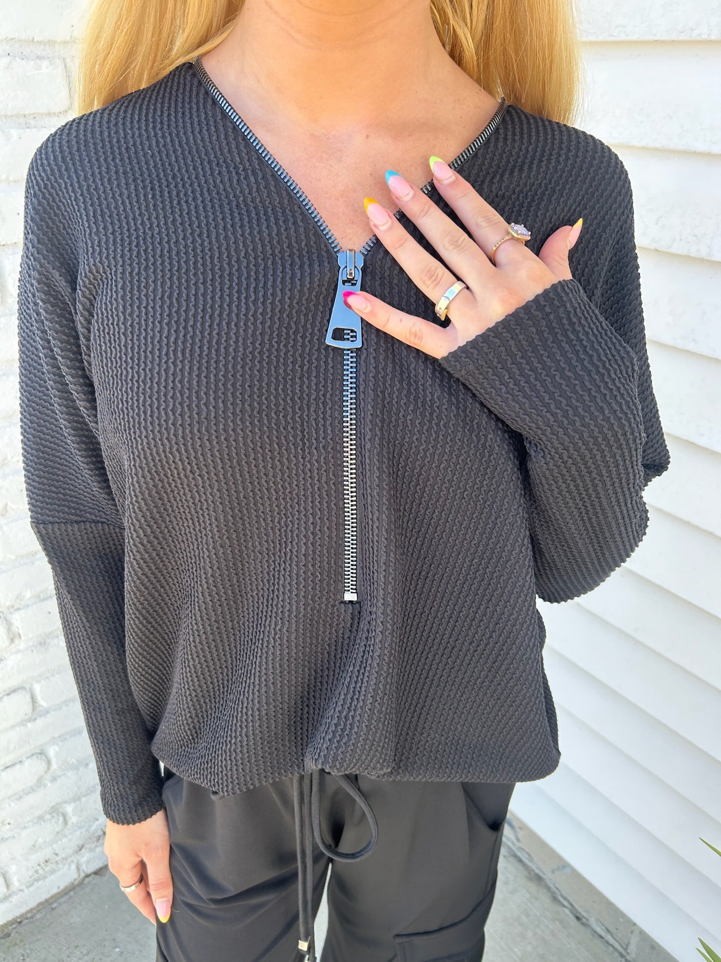 PAULA ZIP TOP