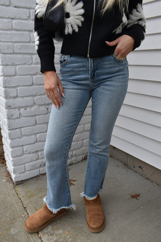 HAPPI HIGH WAIST SUPER FRAY CROP FLARE