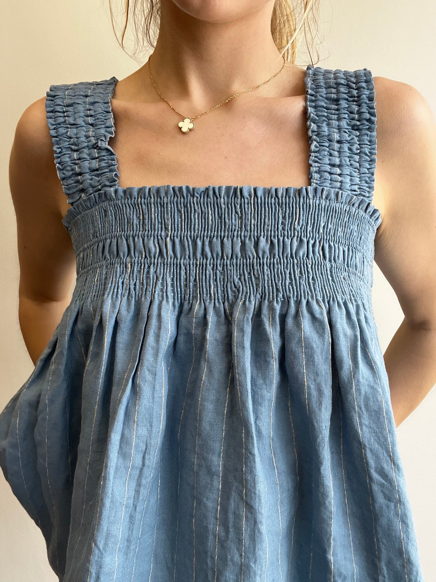 THE CASSANDRA TOP