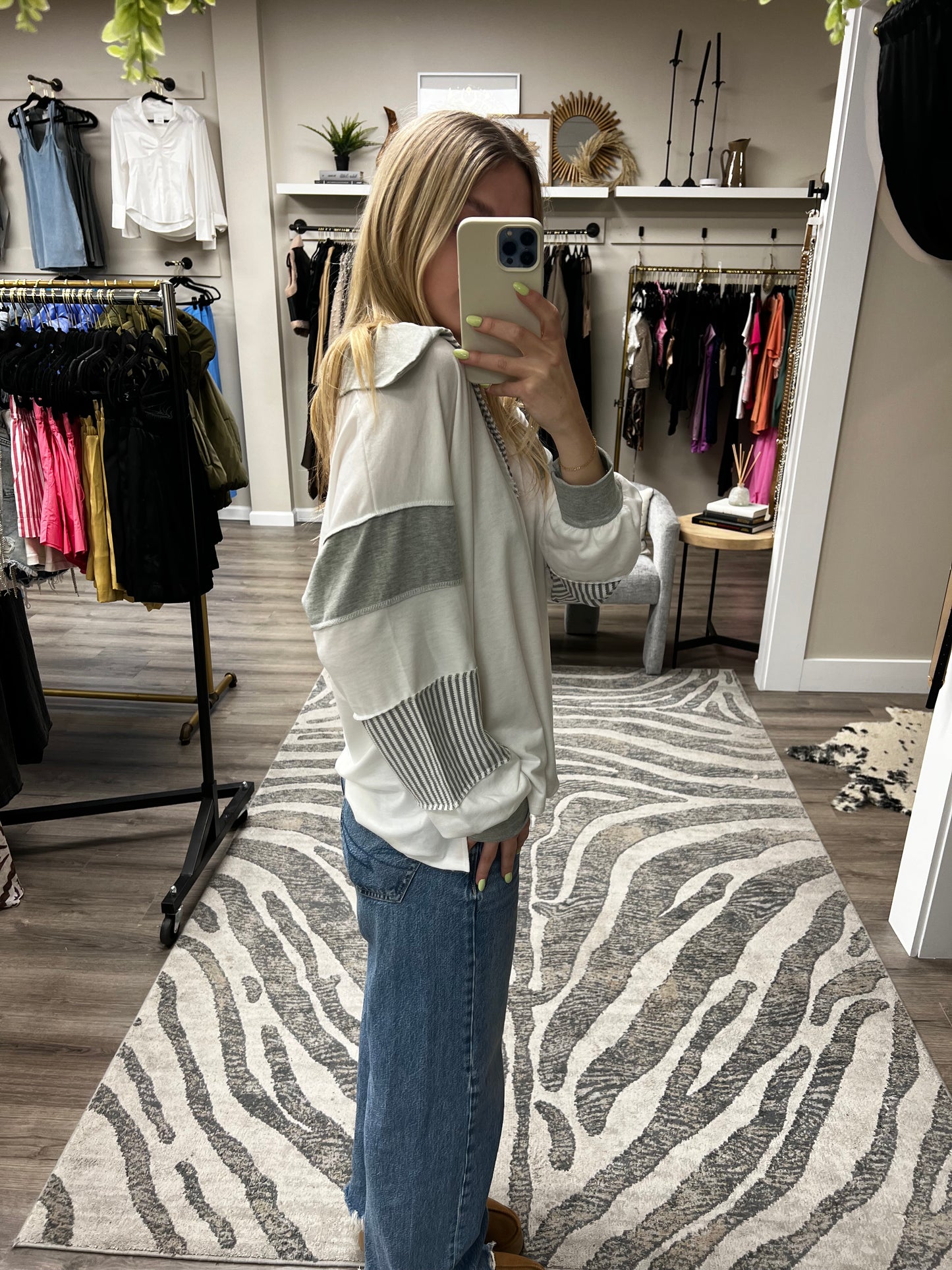 COLOR BLOCK COLLAR LONG SLEEVE
