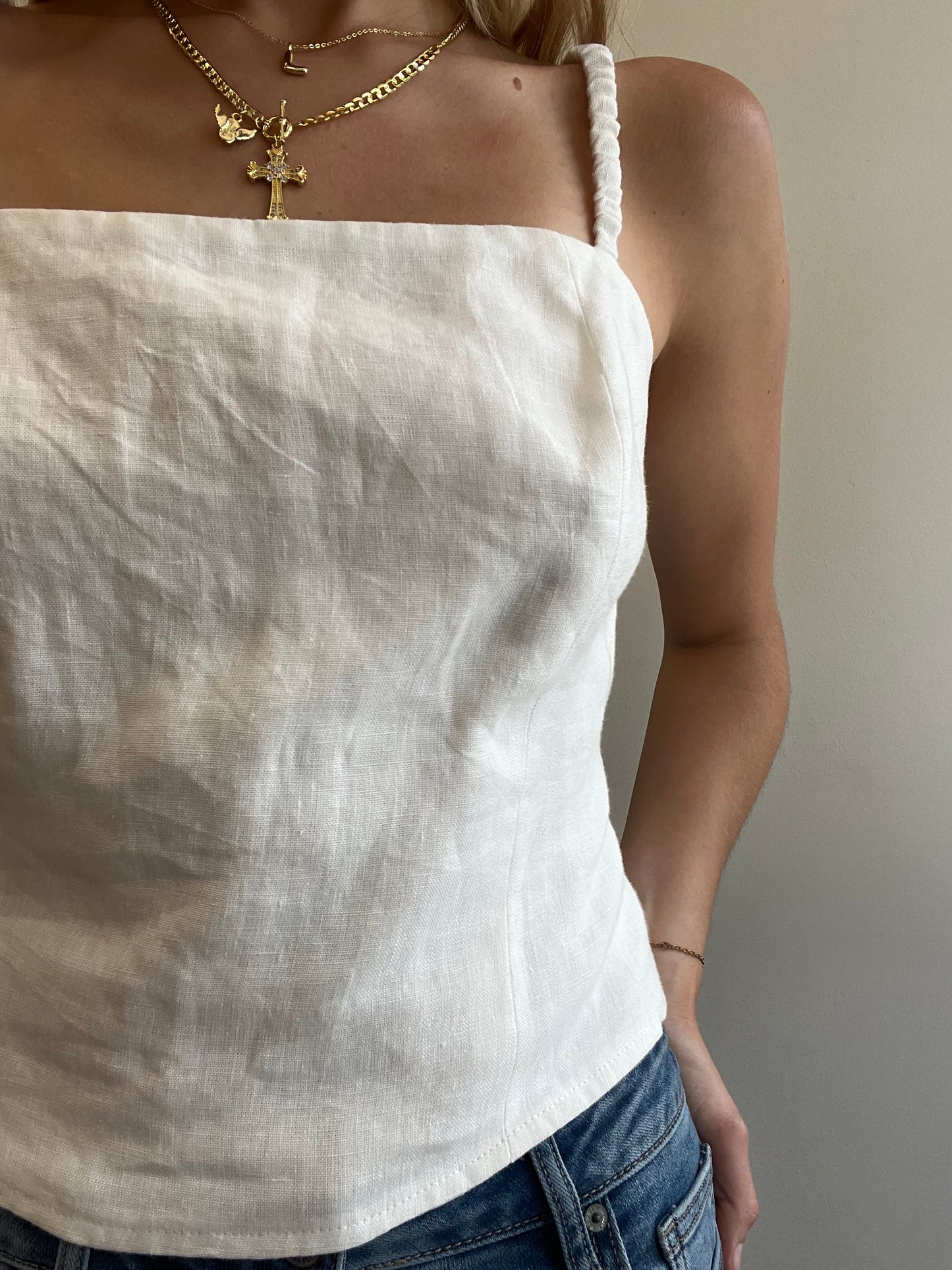 SCRUNCHY OPEN BACK TOP
