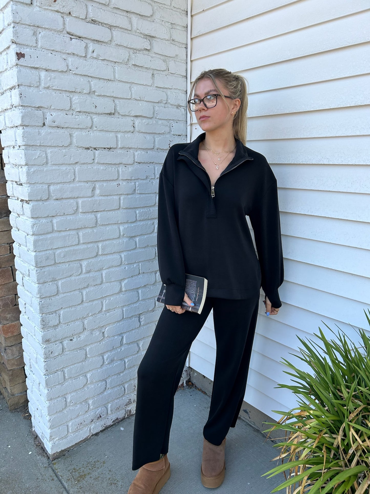 BROOKE ZIPPER TOP