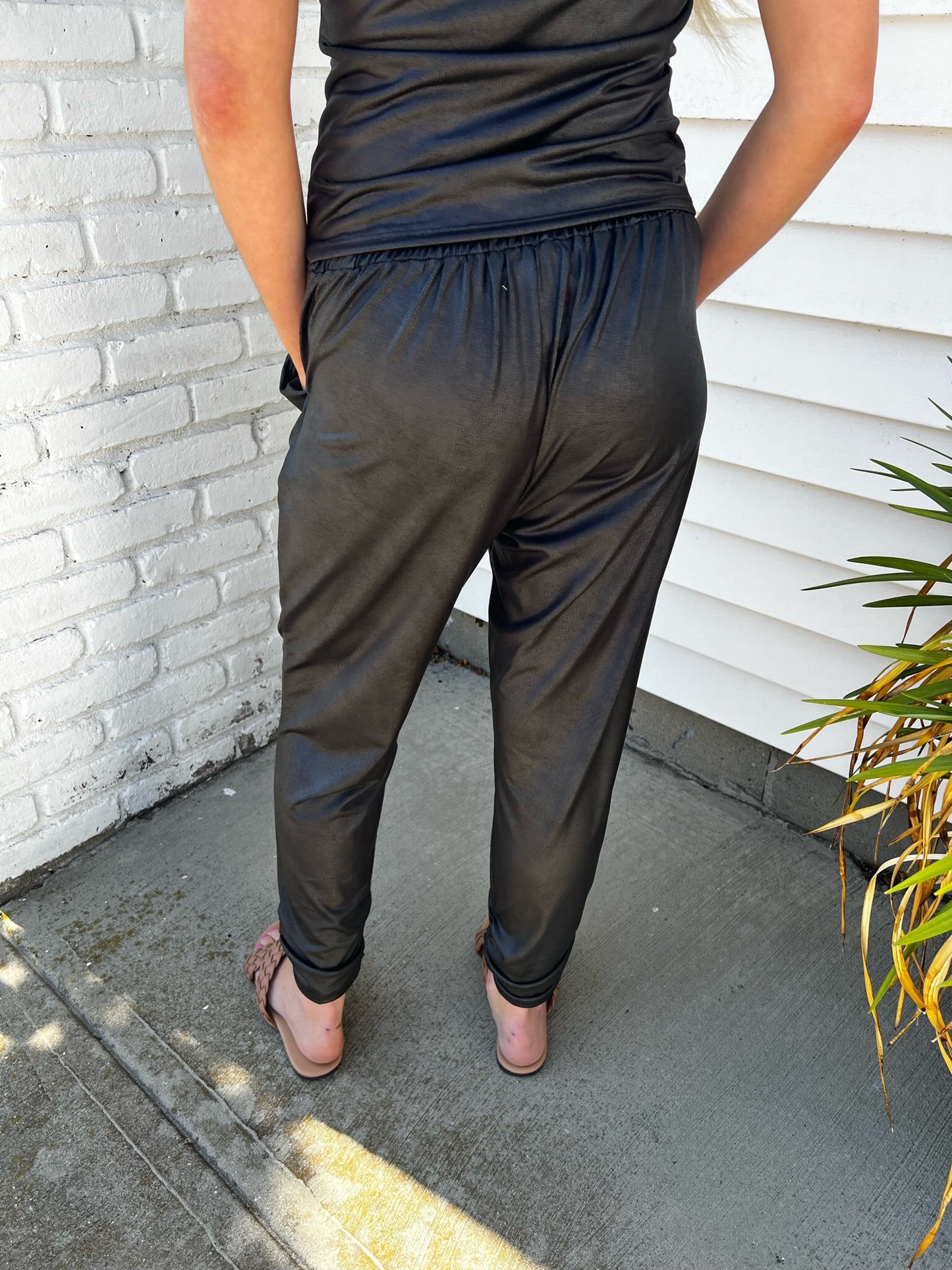 BEVERLY PLEATHER JOGGER