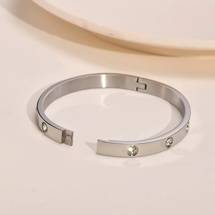 THICK LOVE BANGLE