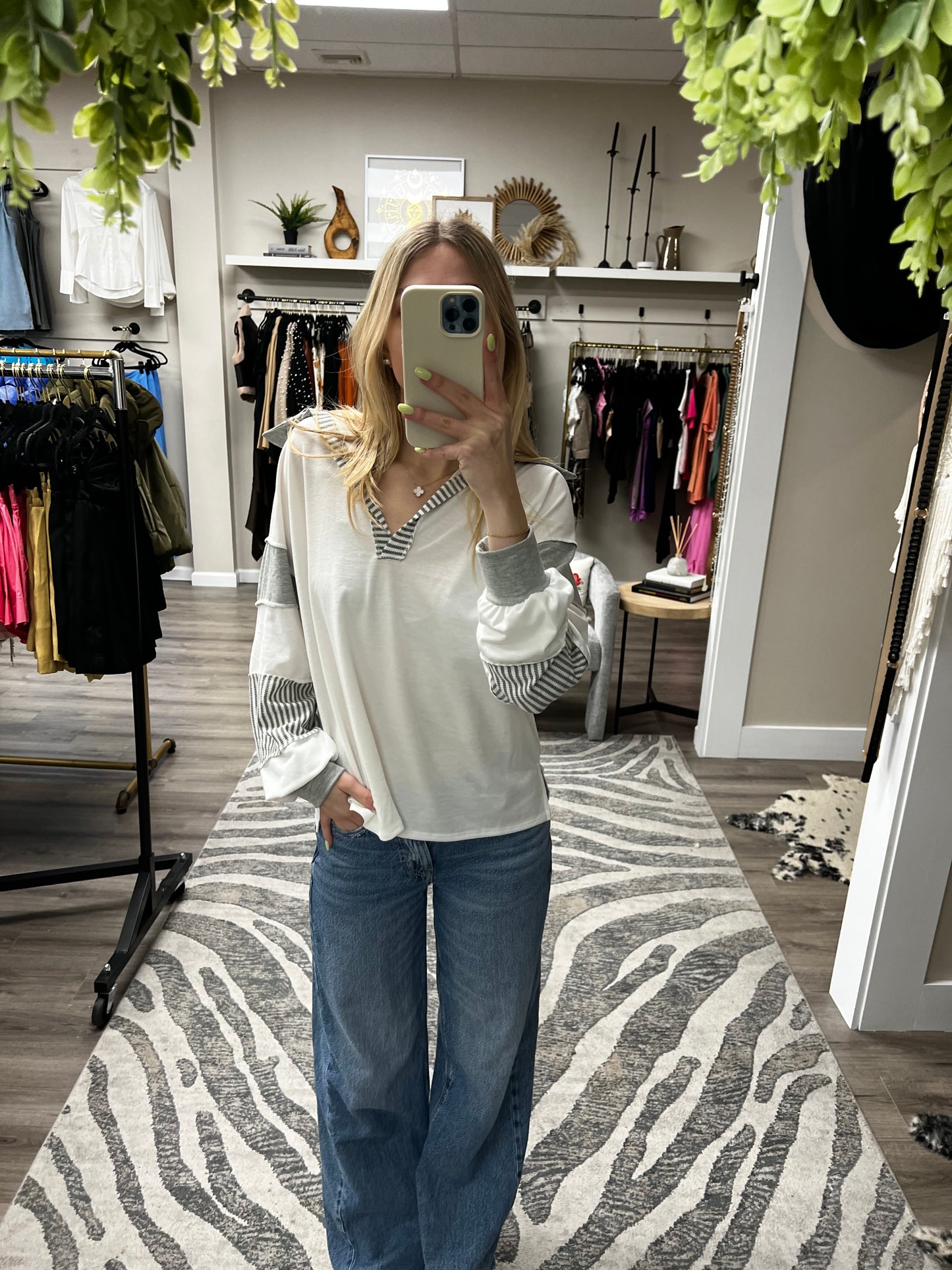 COLOR BLOCK COLLAR LONG SLEEVE