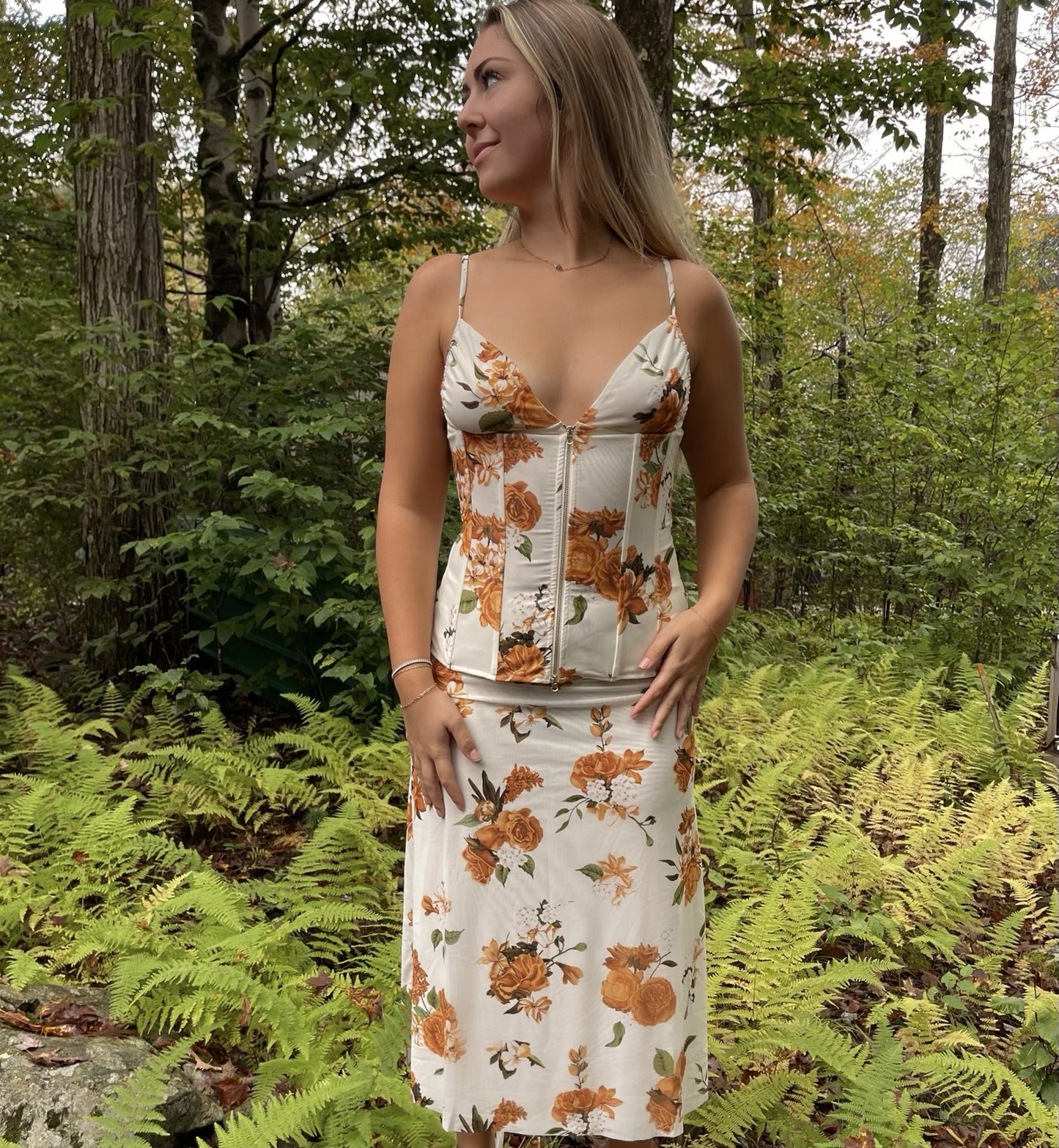 ZIP FRONT NEUTRAL FLORAL CORSET