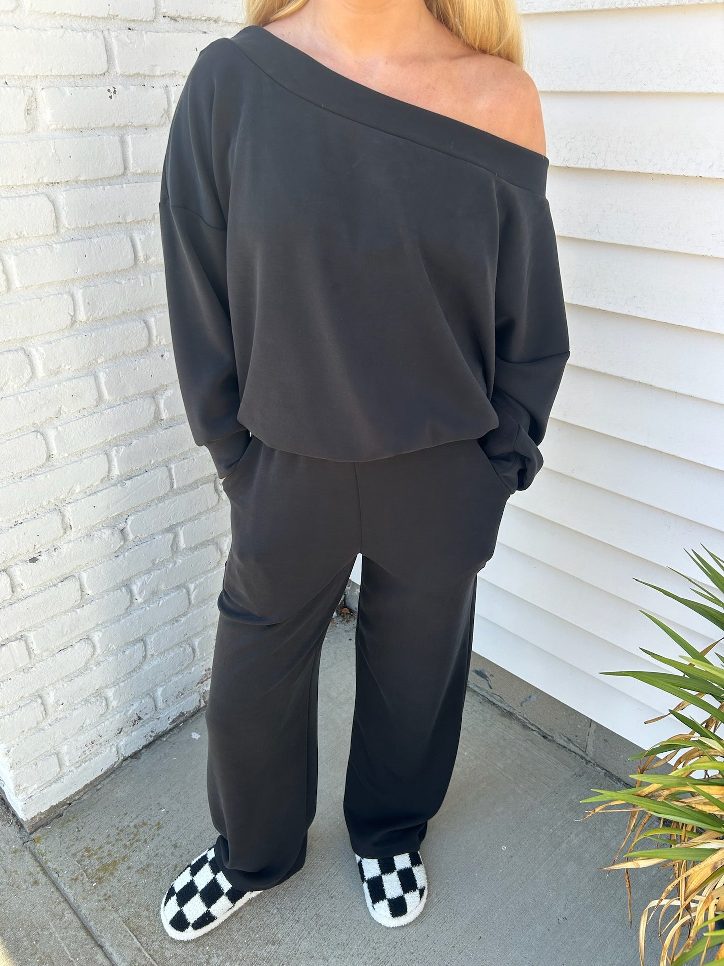 ANNA OFF SHOULDER TOP