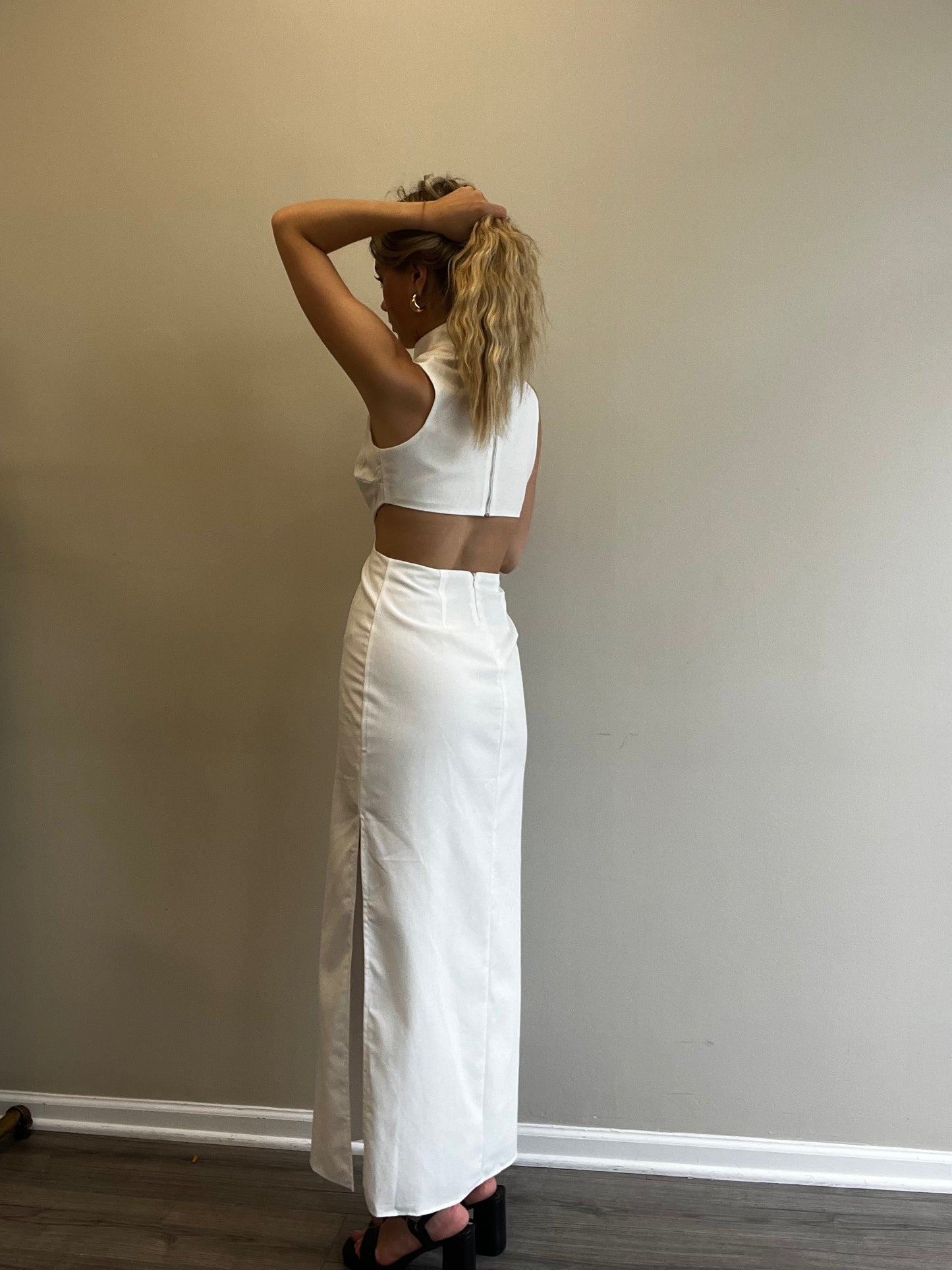 FLOWER CUT MAXI DRESS